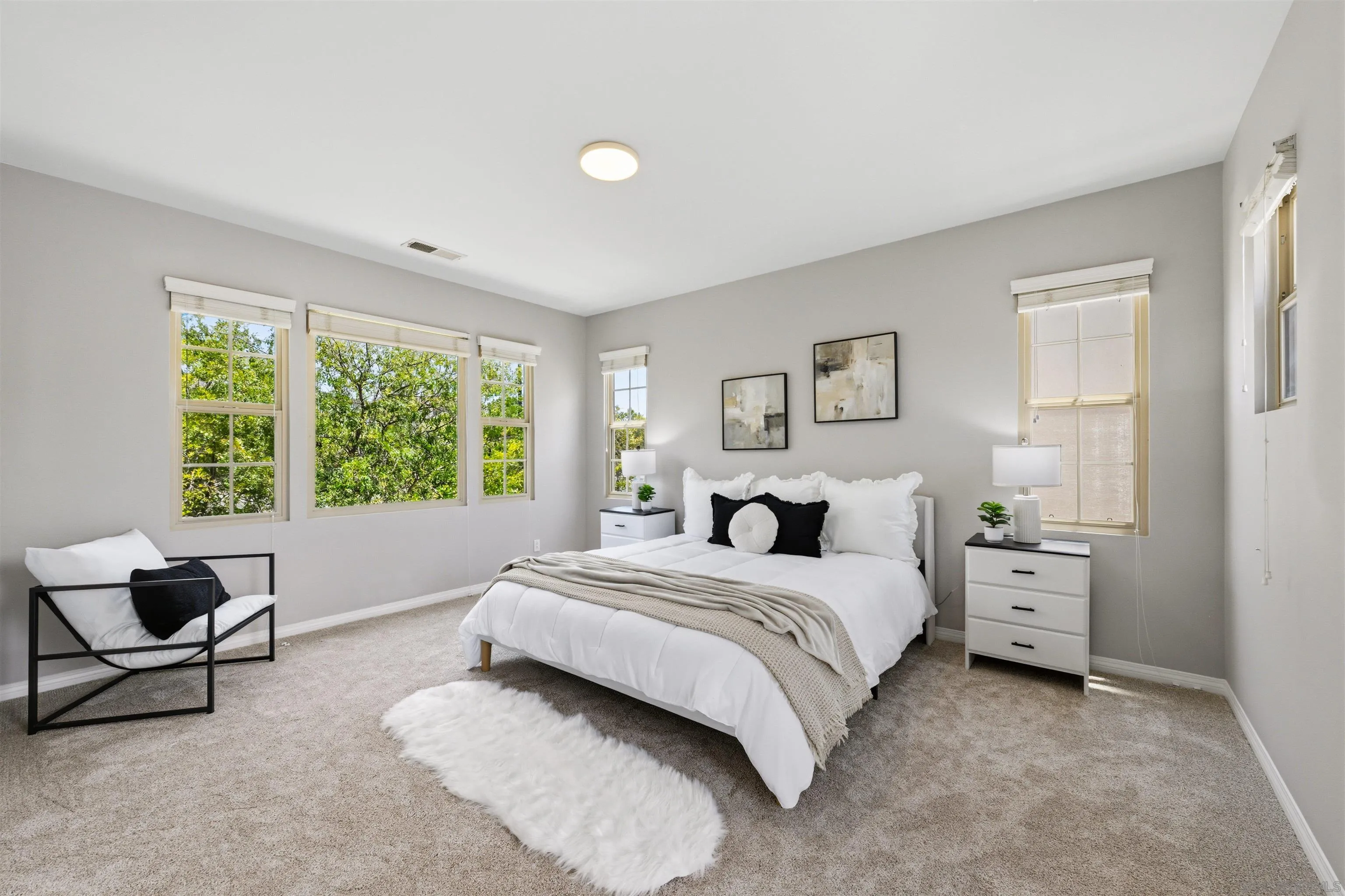 https://cdn.realtyfeed.com/cdn/127/260014013/5cbc2f5daa11f2a2ef77189ea50d227e.webp