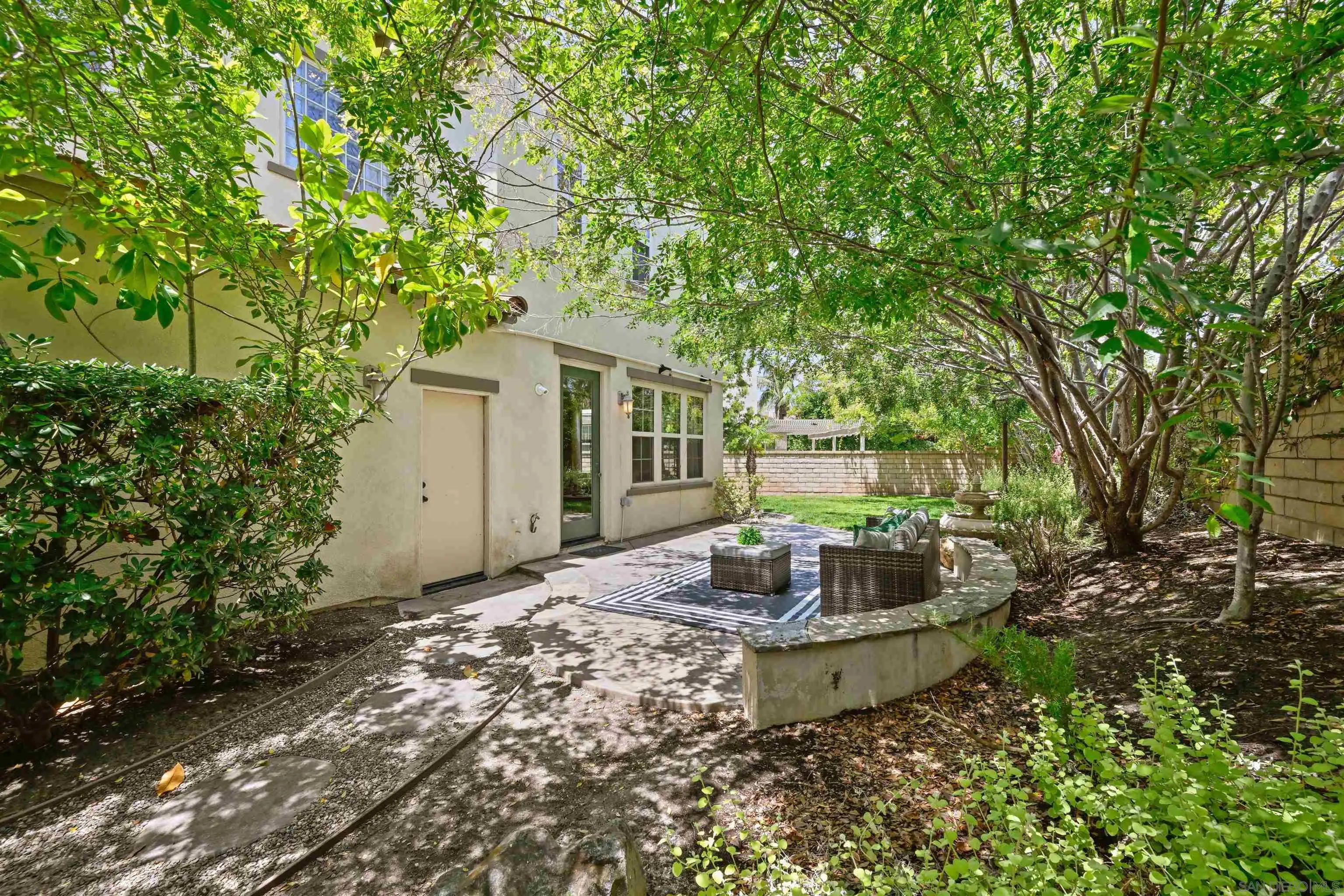 https://cdn.realtyfeed.com/cdn/127/260014013/6bab665c02c40741c4c45e67f8a02238.webp