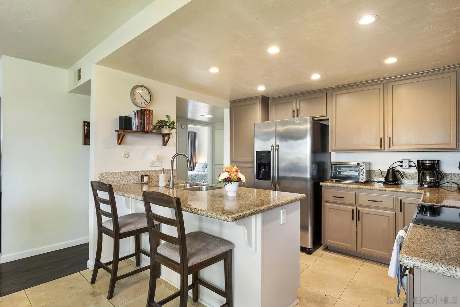 https://cdn.realtyfeed.com/cdn/127/260014015/6d2ab0b015d16969a5126b489acfecf4.webp