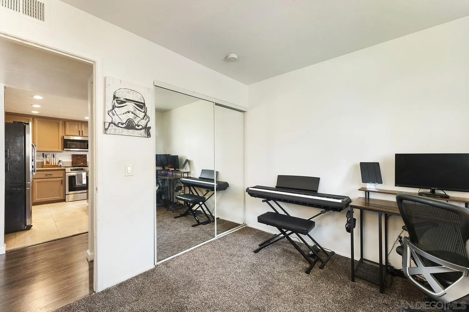 https://cdn.realtyfeed.com/cdn/127/260014015/71e295cc3dbb1b6837ed5d29bddca81f.webp