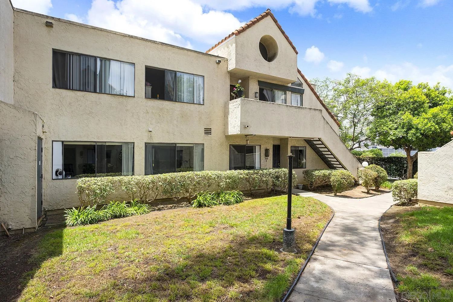 https://cdn.realtyfeed.com/cdn/127/260014015/f4521284048ff786f99778fa32944bc8.webp
