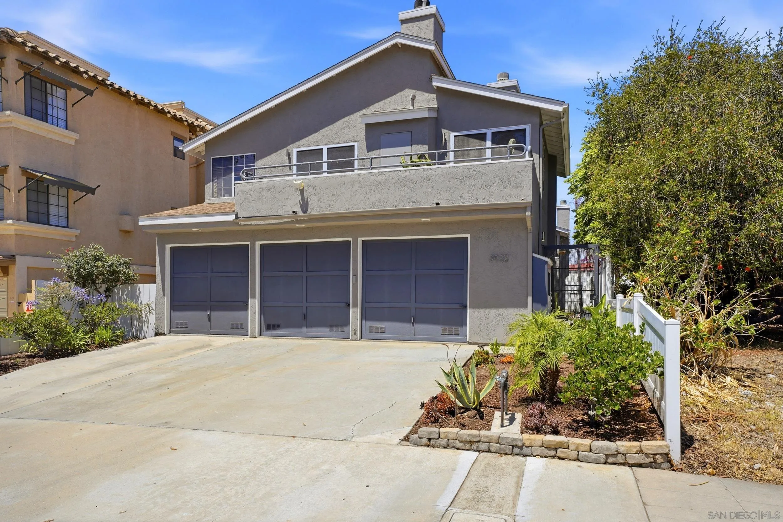 https://cdn.realtyfeed.com/cdn/127/260014024/3a4b550f1cb4468c11dad03745a59d91.webp