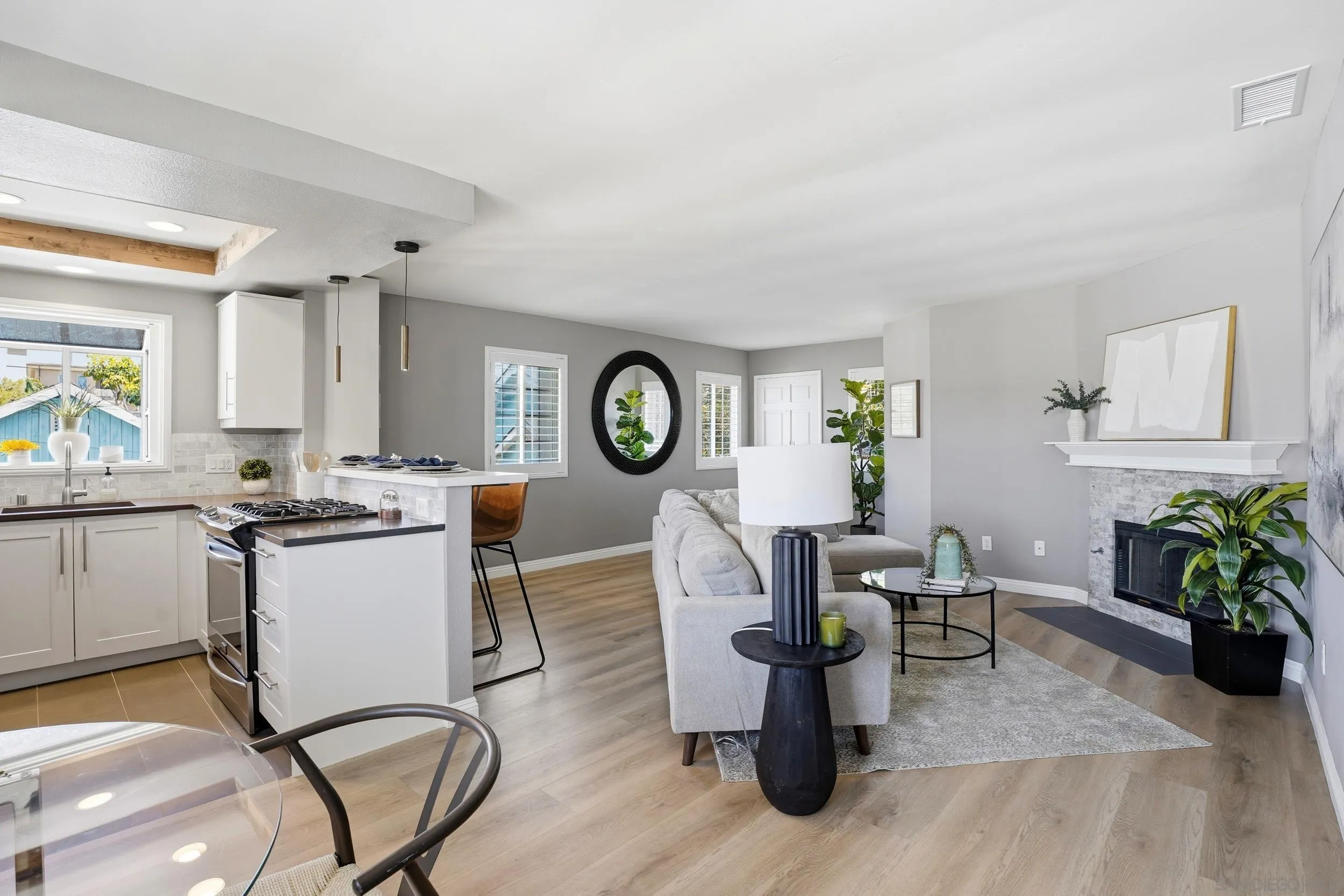 https://cdn.realtyfeed.com/cdn/127/260014024/7908429bf198eb2c9329835529e40872.webp