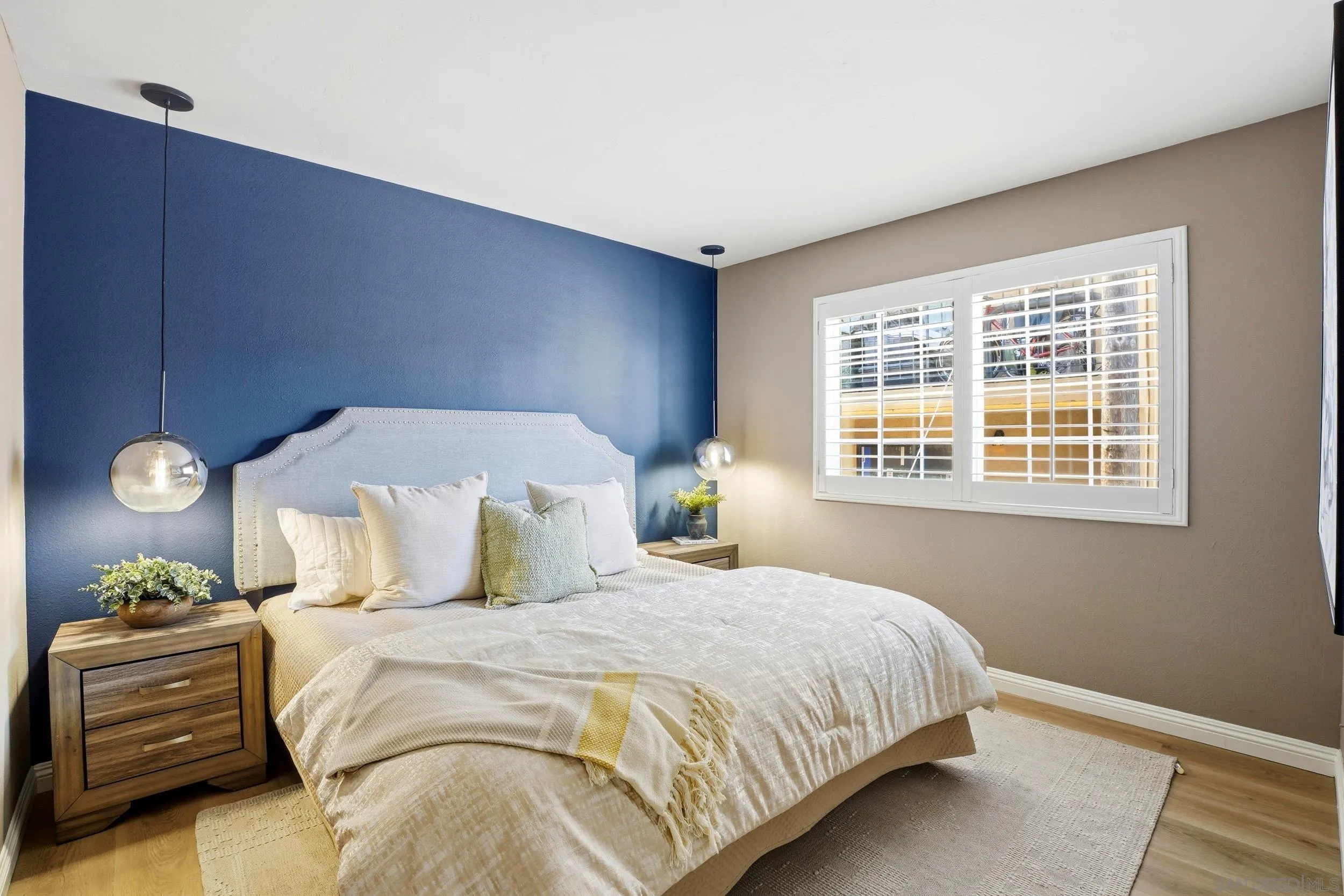 https://cdn.realtyfeed.com/cdn/127/260014024/b8d99af47dd542f3a42b6d8b019bf966.webp