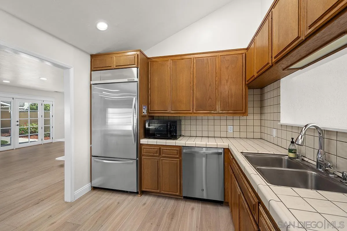 https://cdn.realtyfeed.com/cdn/127/260014025/1a2a14b87433d0fa2046a8a4e0b8036c.webp