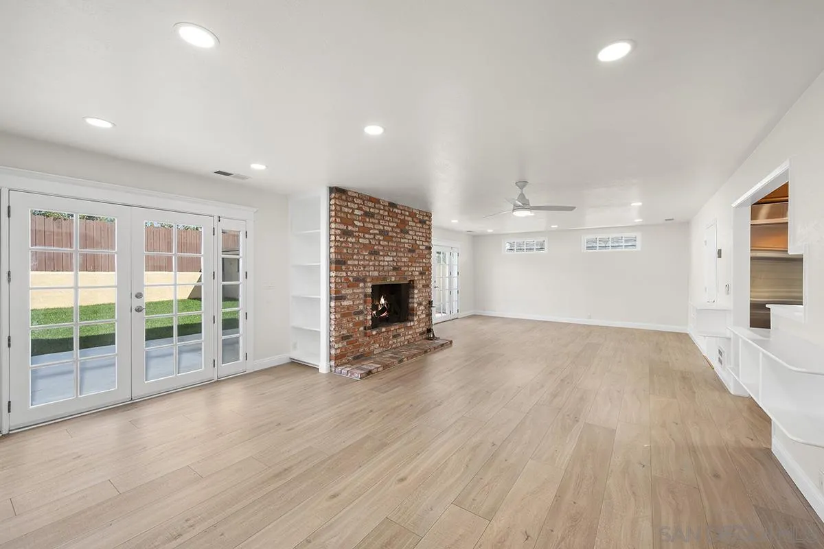 https://cdn.realtyfeed.com/cdn/127/260014025/8c1e3553a33b19f6a26a086eaf9592a8.webp