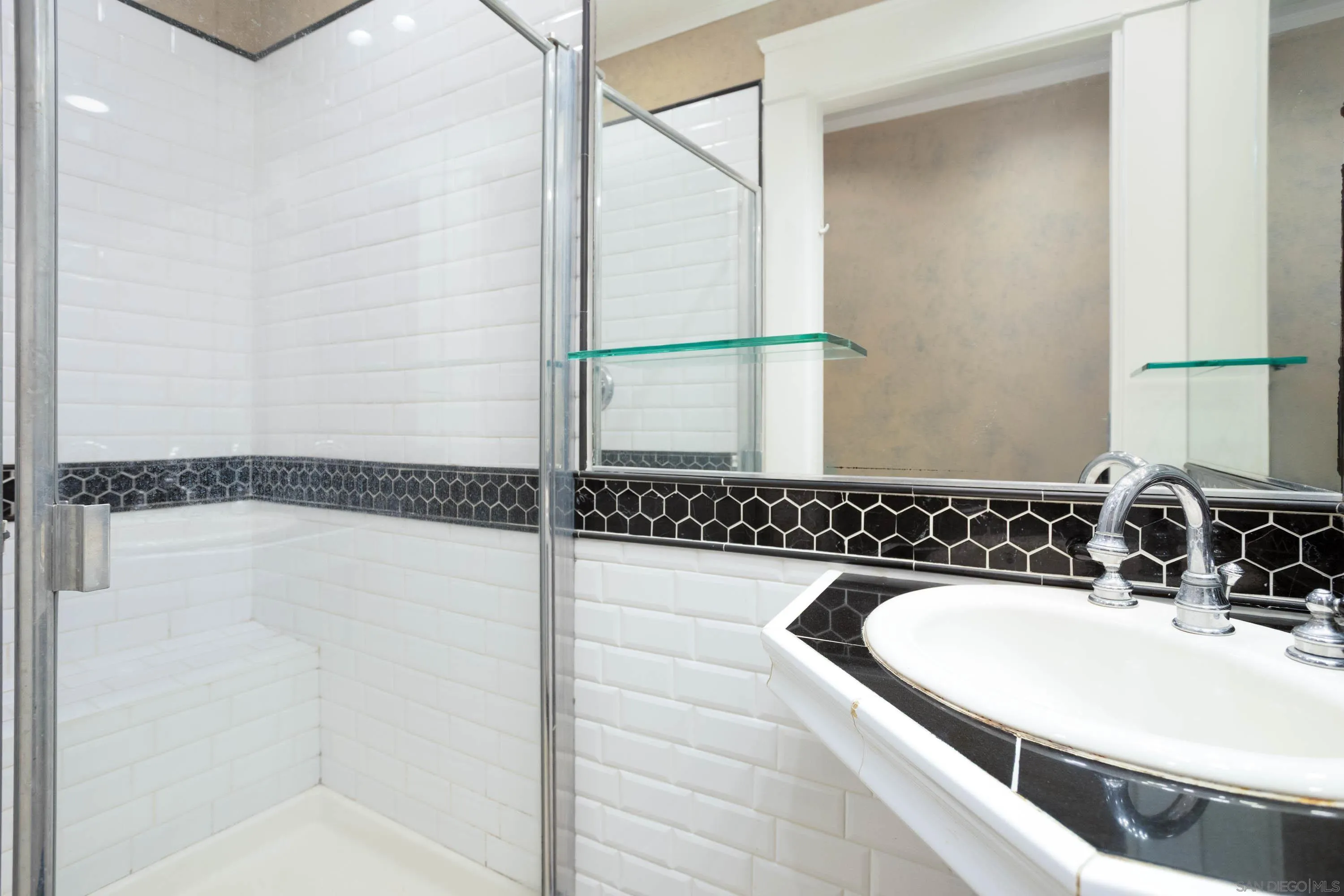 https://cdn.realtyfeed.com/cdn/127/260014030/0d9abbab7c42f77b8474d4ab6a146636.webp