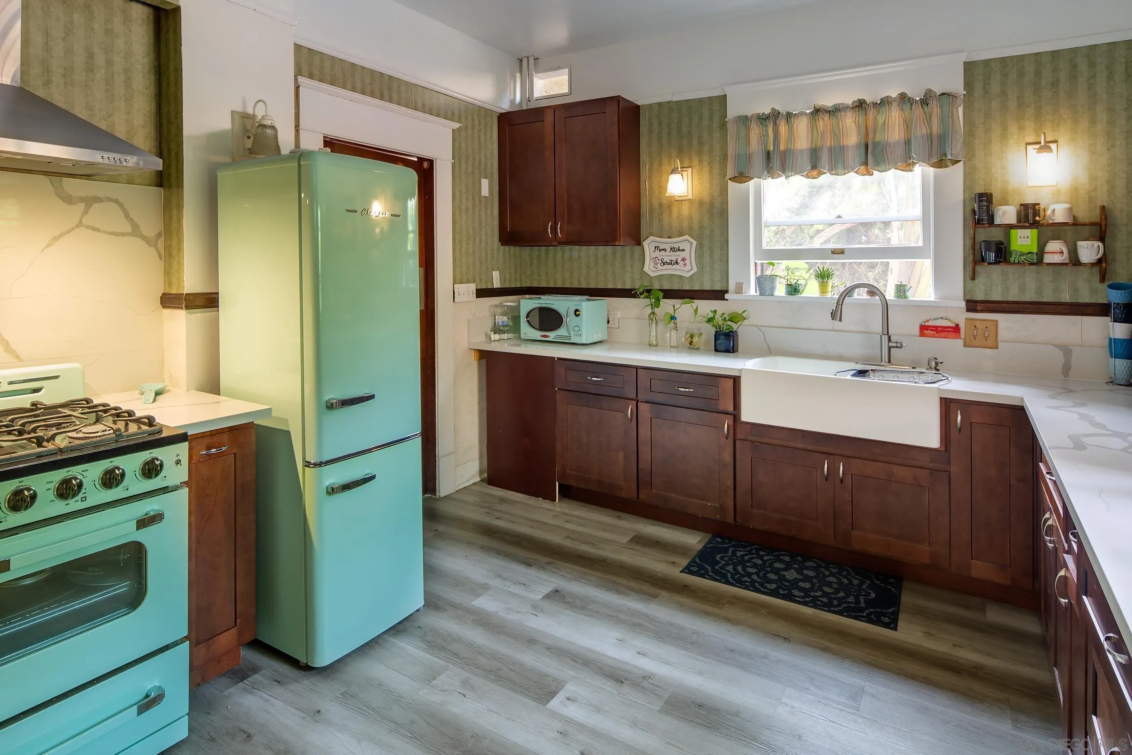 https://cdn.realtyfeed.com/cdn/127/260014030/30b4a875e508ad0c9f33b4bb9a4afb3a.webp