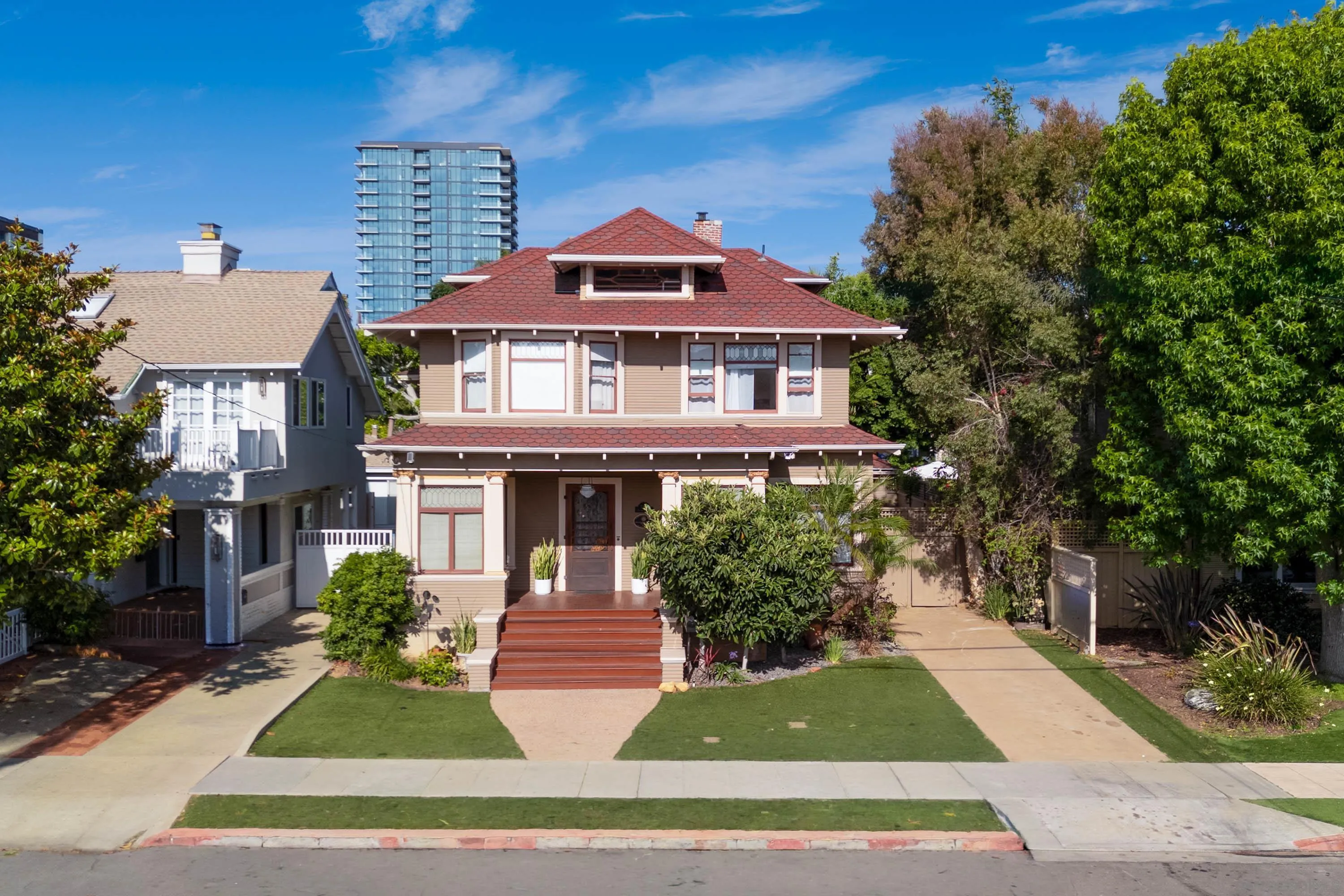 https://cdn.realtyfeed.com/cdn/127/260014030/8b8f0ef0e0a07d883453bd2b808e2f4d.webp