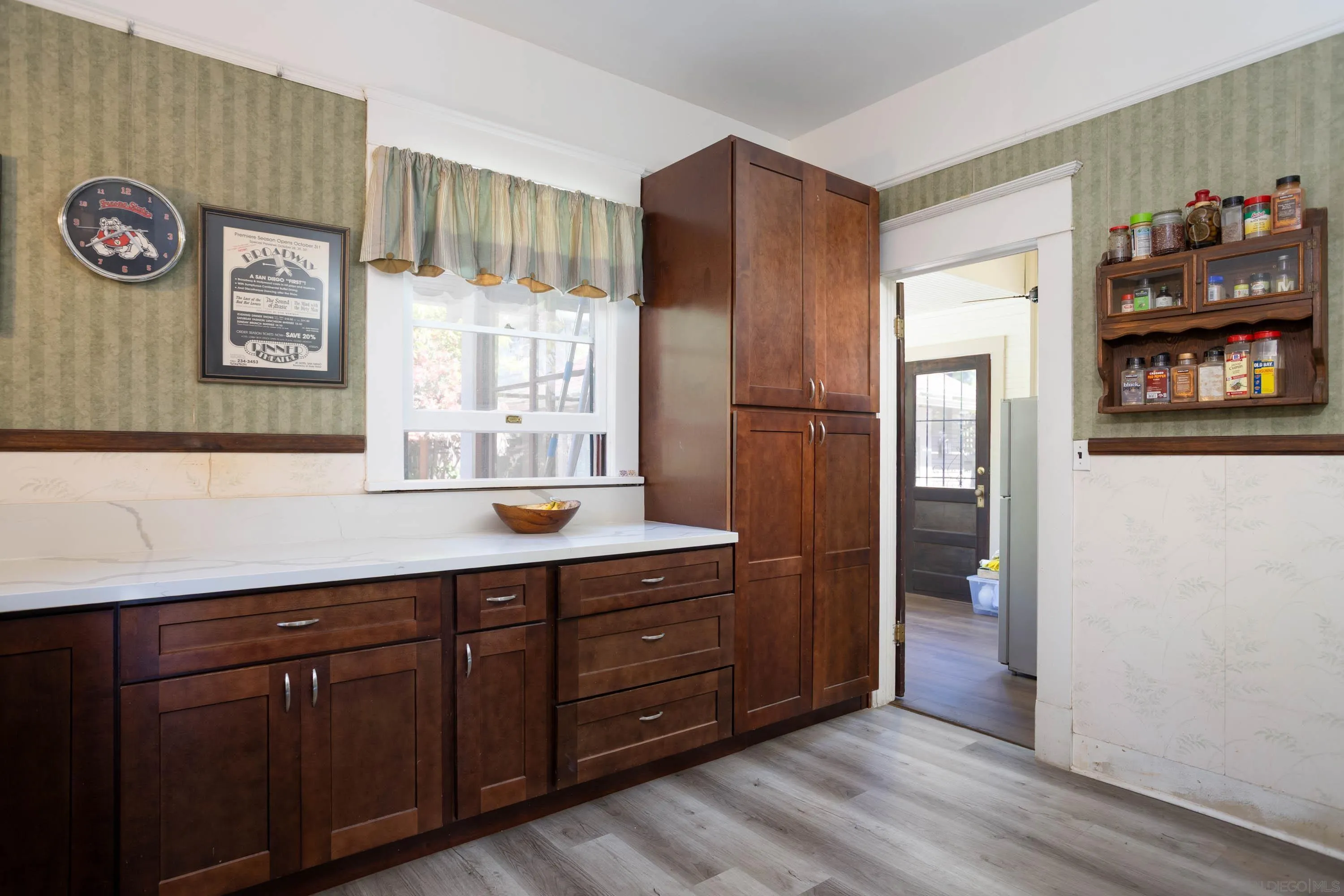 https://cdn.realtyfeed.com/cdn/127/260014030/ec07affe2185e00e759ddc37fa789df2.webp