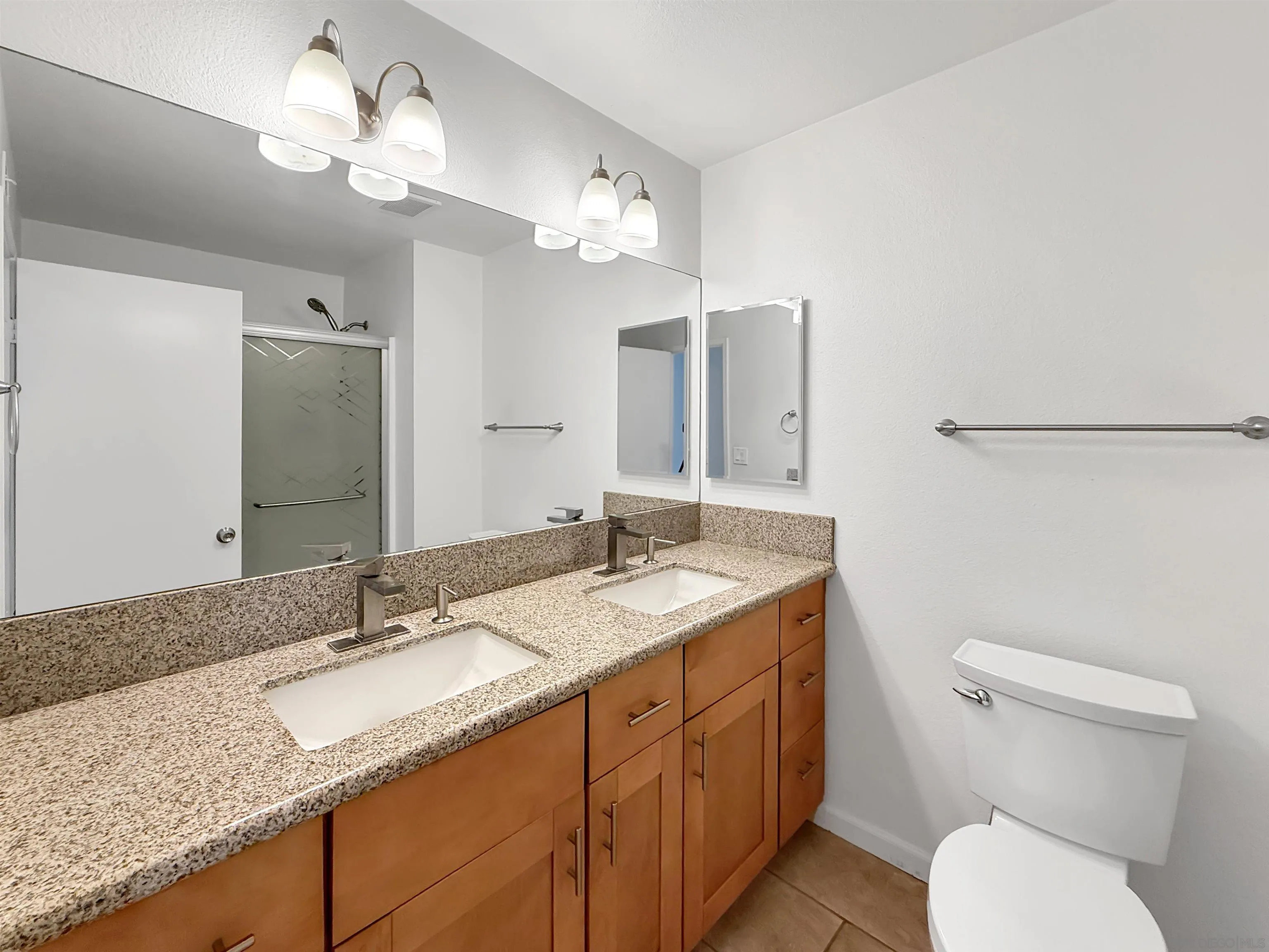 https://cdn.realtyfeed.com/cdn/127/260014031/126d38bdb94a1538148d4326ab11f3cf.webp