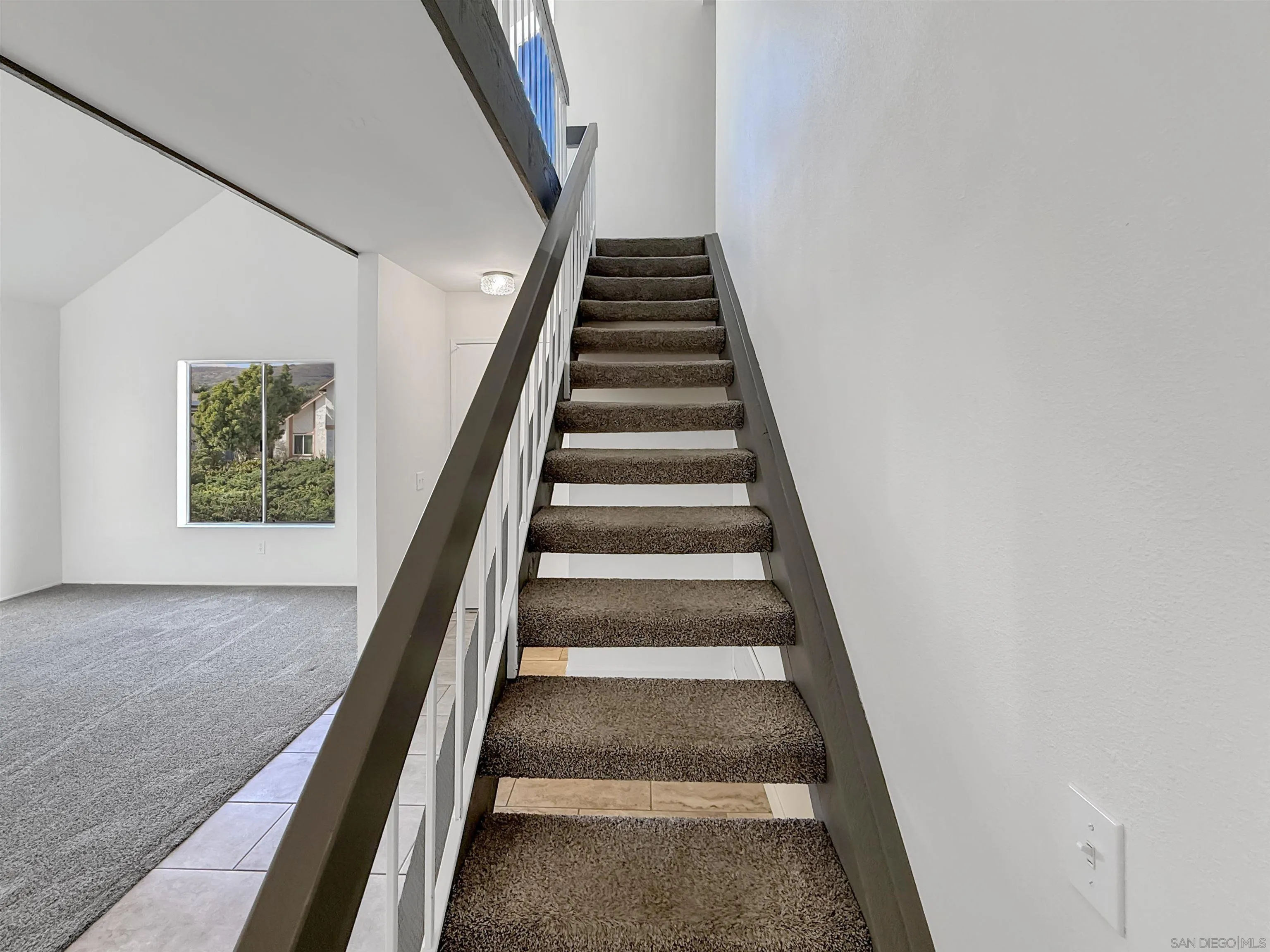 https://cdn.realtyfeed.com/cdn/127/260014031/70ed31834a30807d2f99974dd0ad5dea.webp