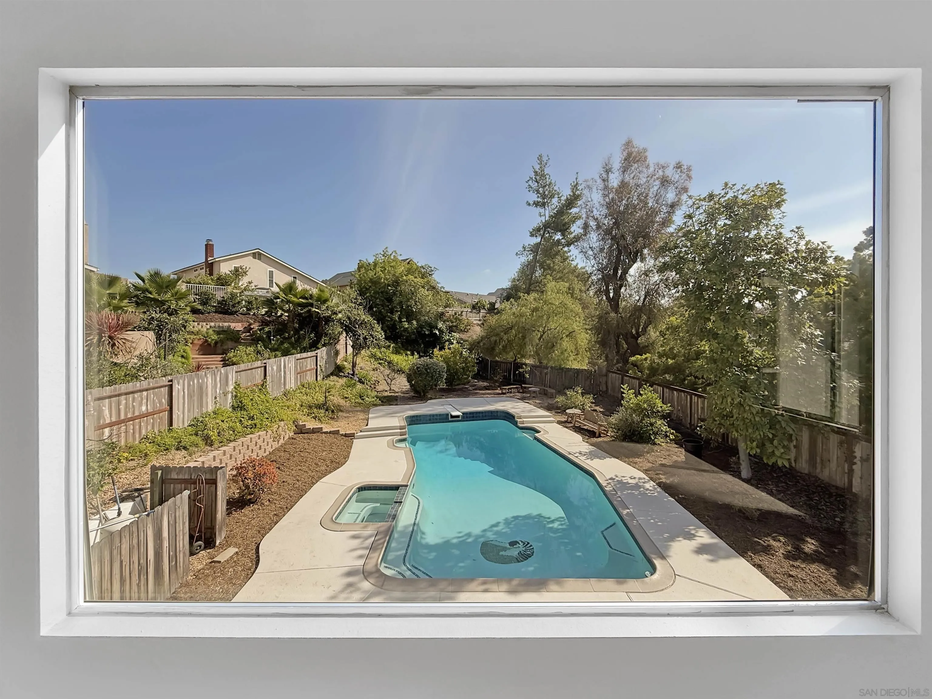 https://cdn.realtyfeed.com/cdn/127/260014031/81c9d6e68022b4b7d0549797824e6c3d.webp