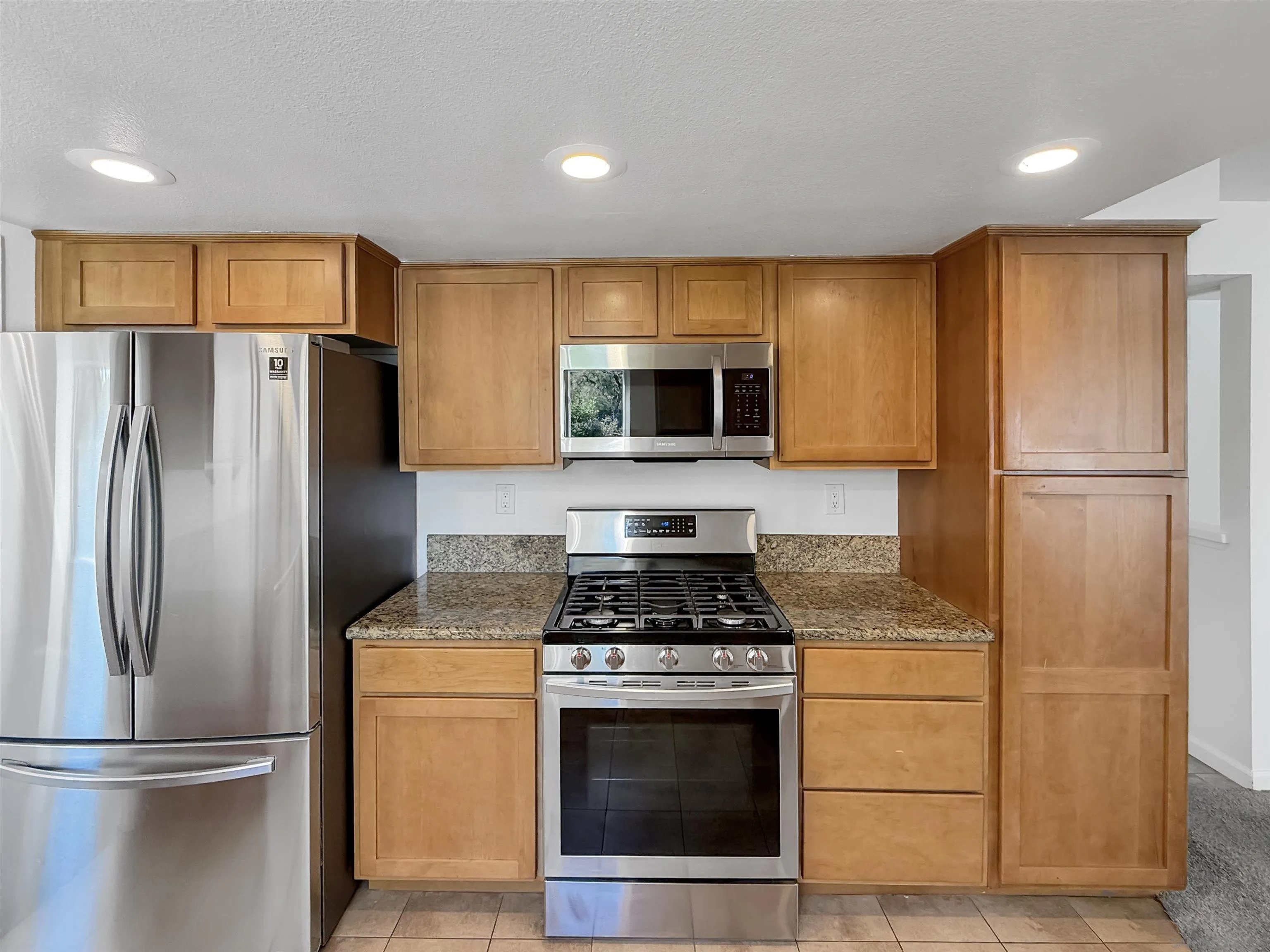 https://cdn.realtyfeed.com/cdn/127/260014031/91619d871efc224b5dc959f420998bcd.webp
