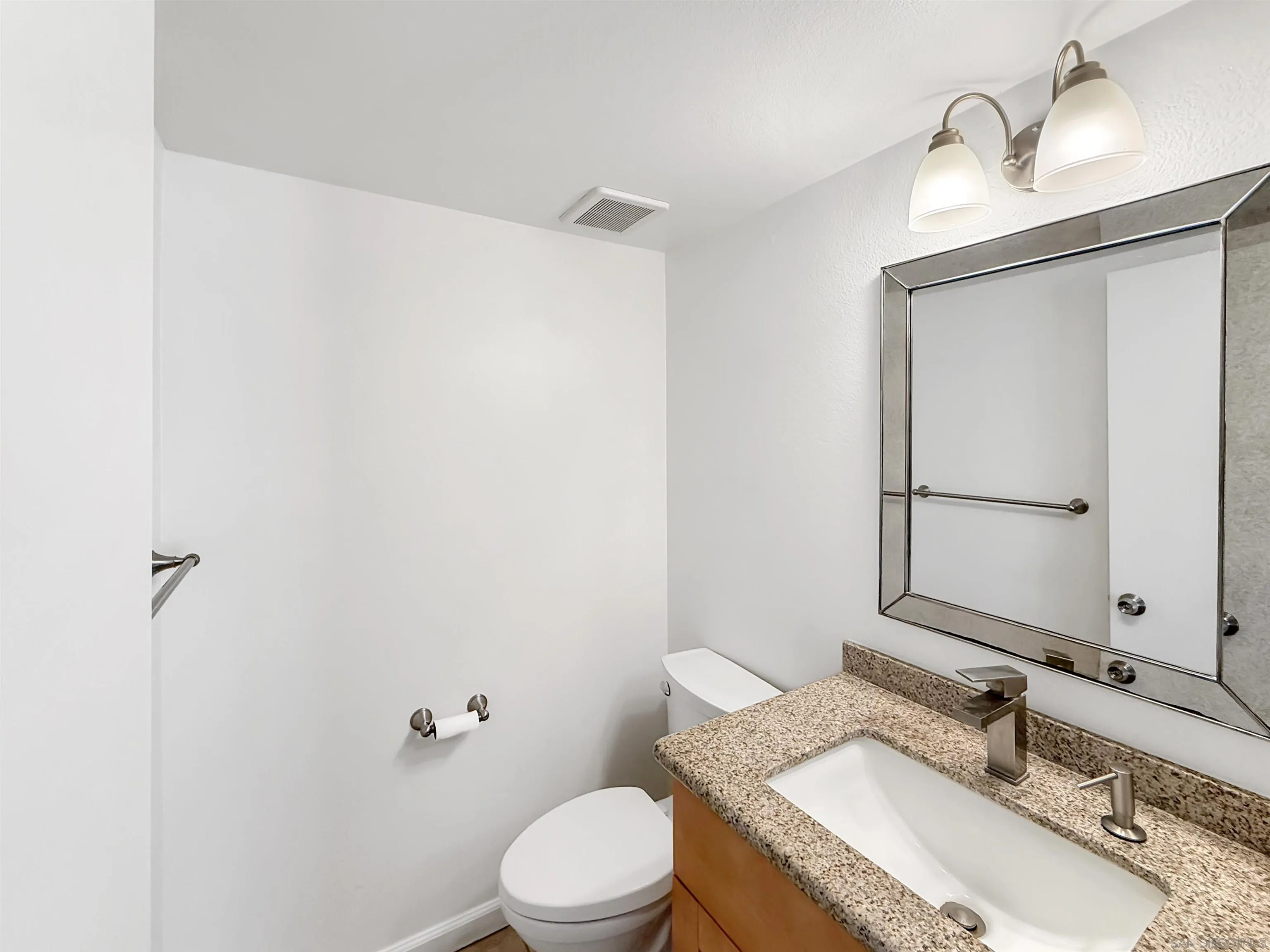 https://cdn.realtyfeed.com/cdn/127/260014031/aa00d864635f375a4122cb40243aa62e.webp