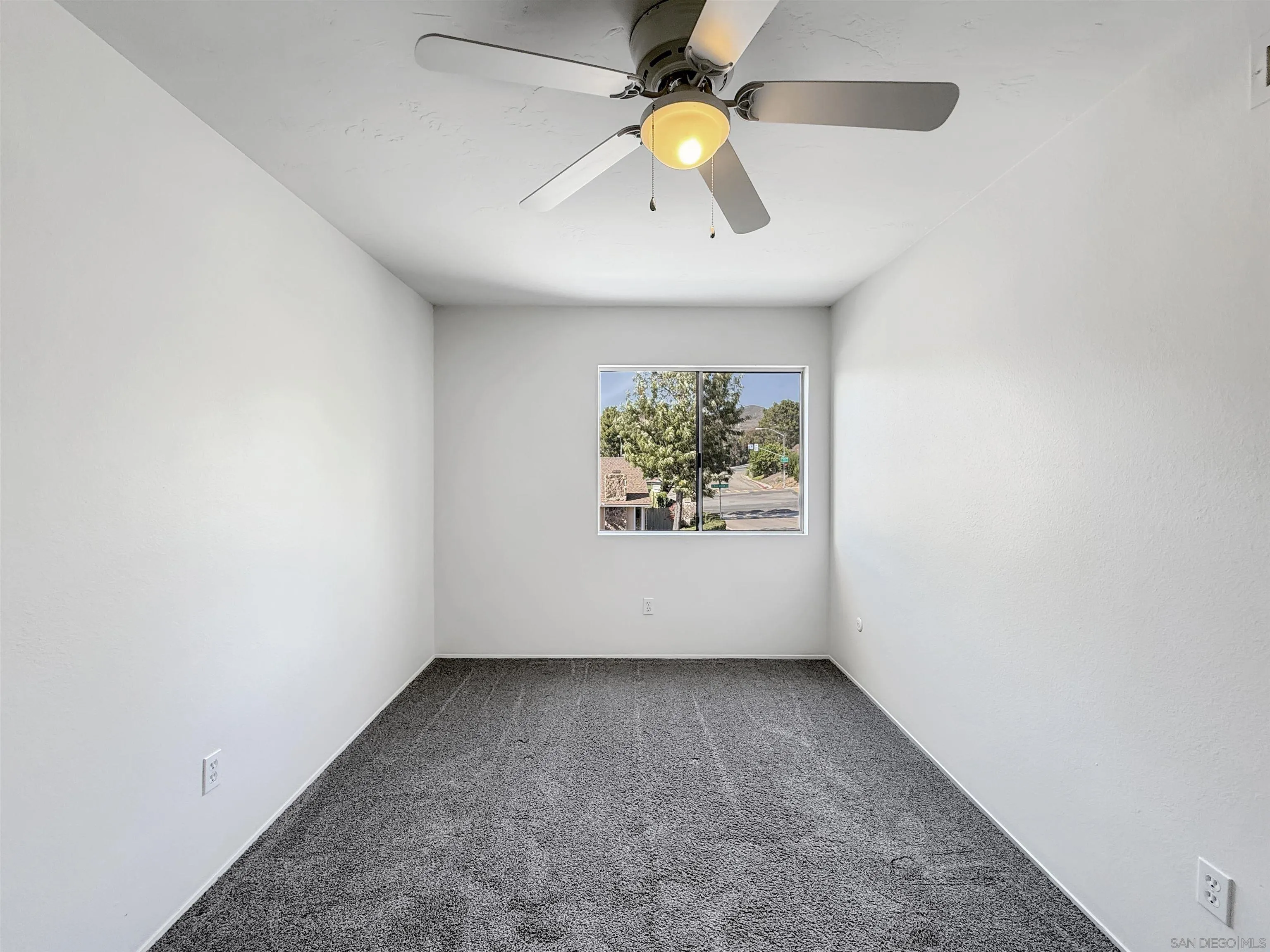 https://cdn.realtyfeed.com/cdn/127/260014031/c5286b24eee55aefd62a25551c56eac5.webp