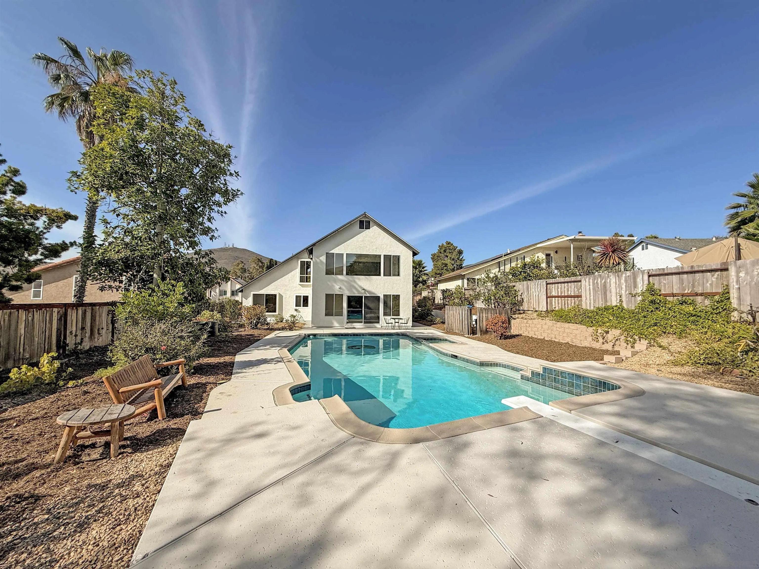 https://cdn.realtyfeed.com/cdn/127/260014031/e379cb5bc516bfc70e28421b81fe8227.webp