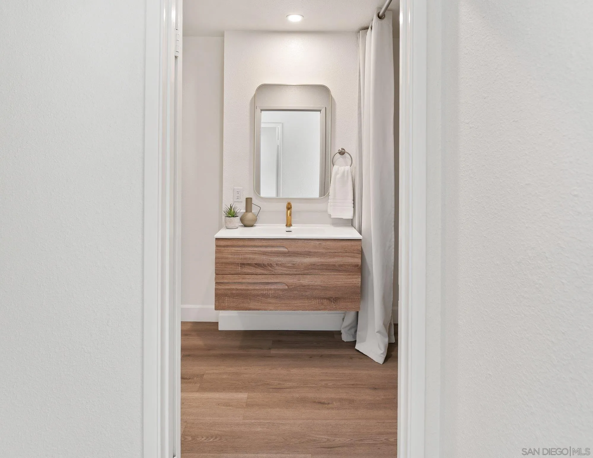 Photo #14: 260014032 Listing: Photo #14