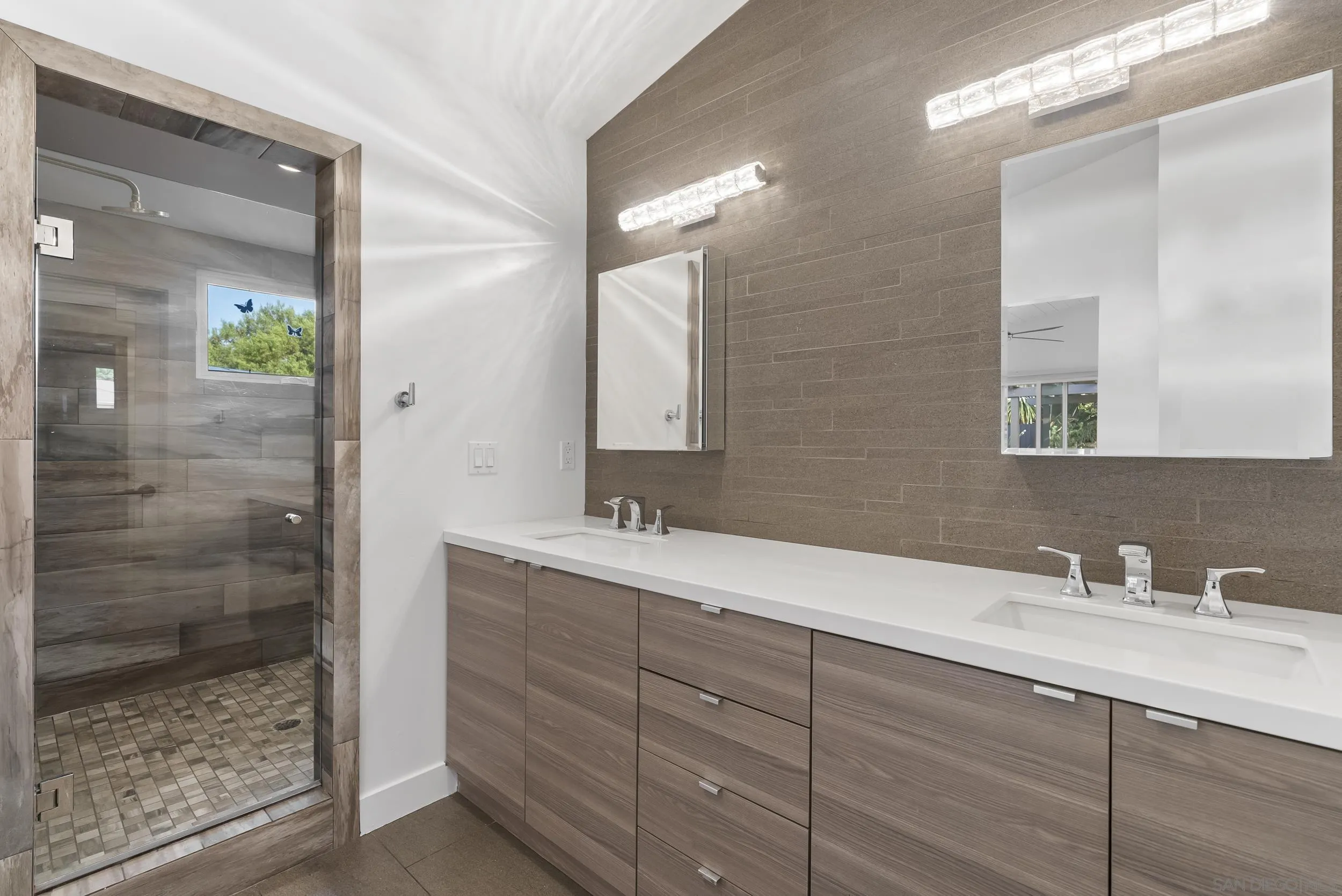 https://cdn.realtyfeed.com/cdn/127/260014033/1a94b89894e7aa52a9eea8e2021d2017.webp