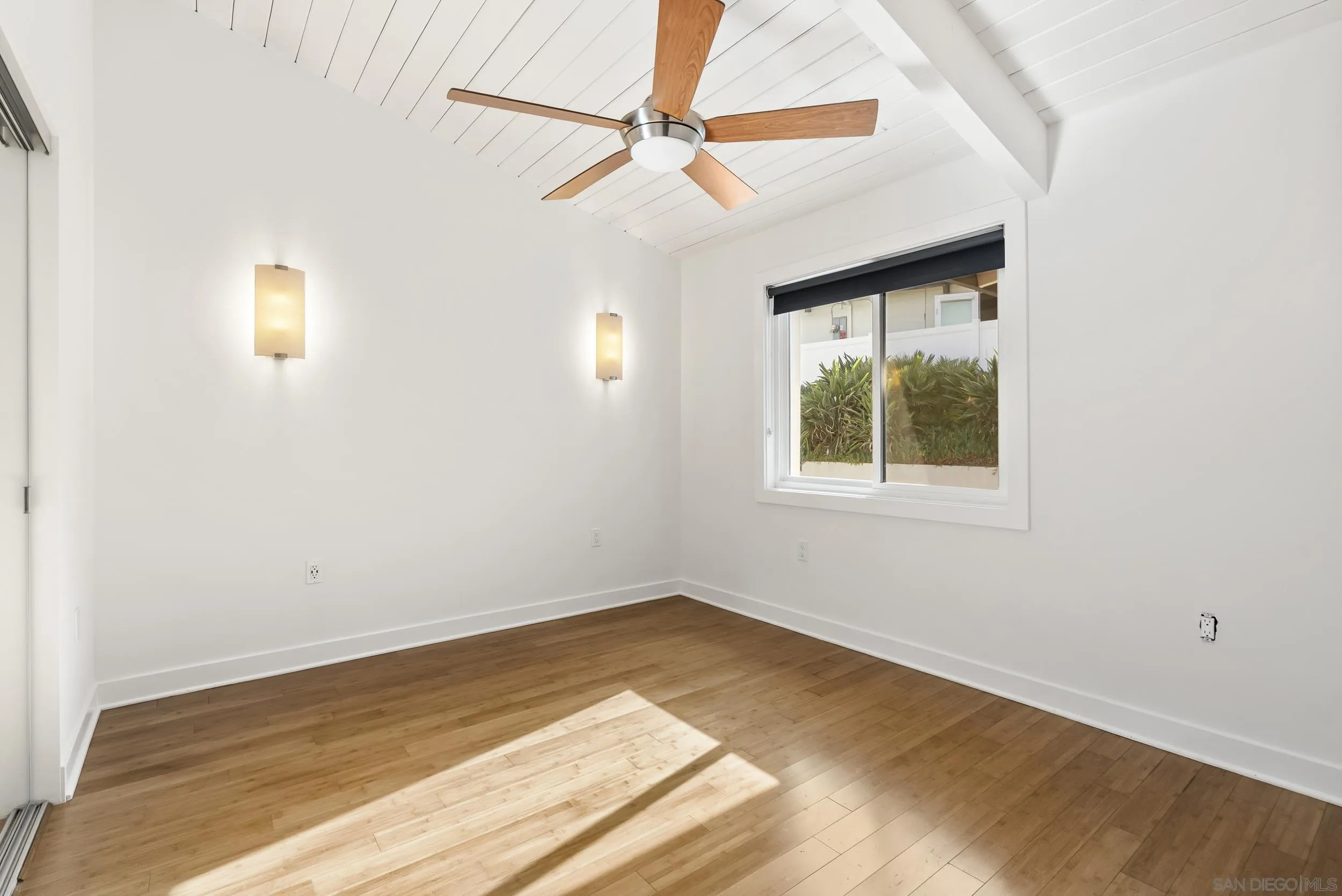 https://cdn.realtyfeed.com/cdn/127/260014033/b373bf0f6232edd51236127ddd482560.webp