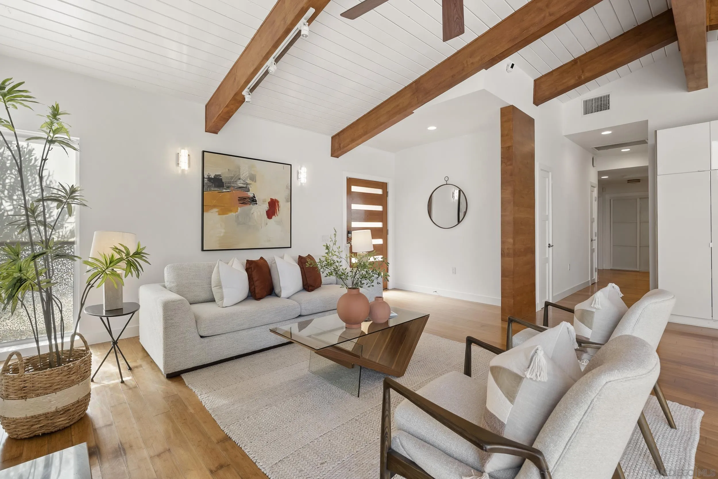 https://cdn.realtyfeed.com/cdn/127/260014033/d5dbd0252cd7db1b4eed922ba1e70df9.webp