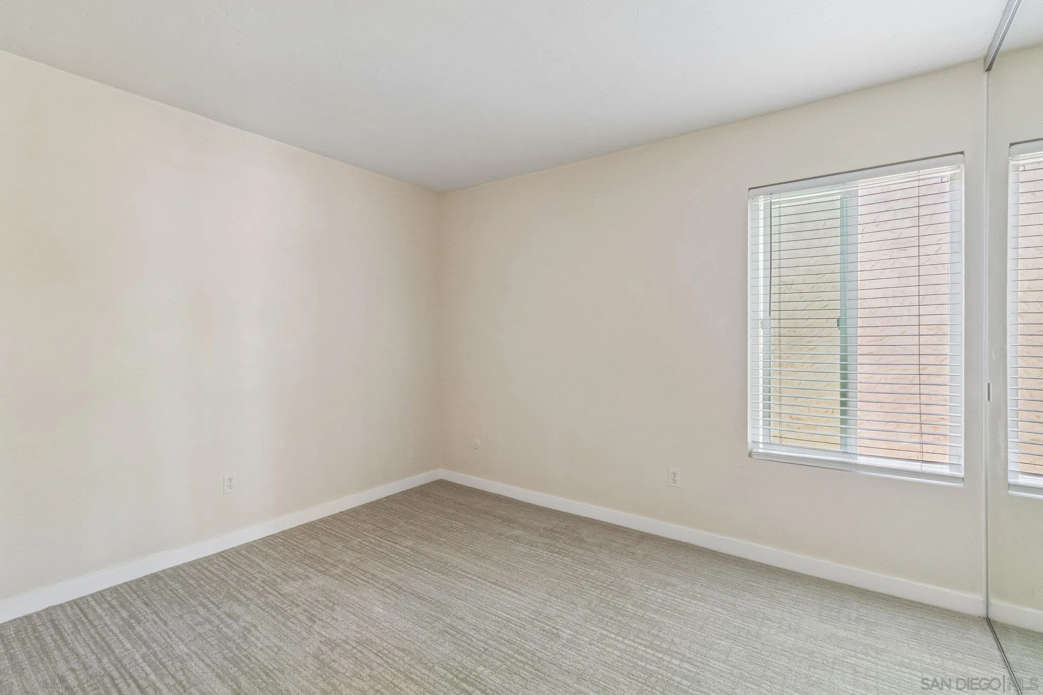 Photo #27: 260014034 Listing: Photo #27