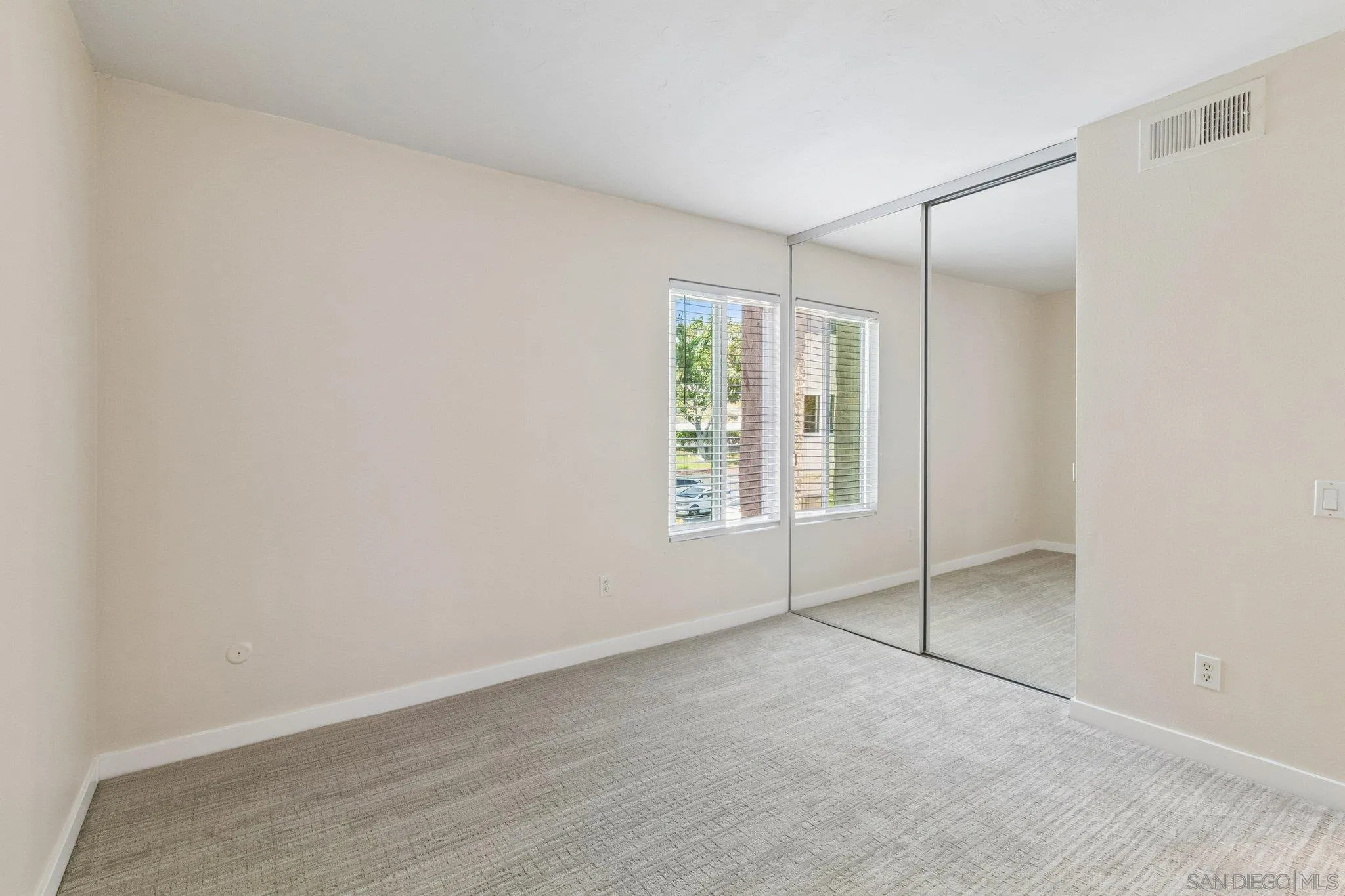 Photo #25: 260014034 Listing: Photo #25