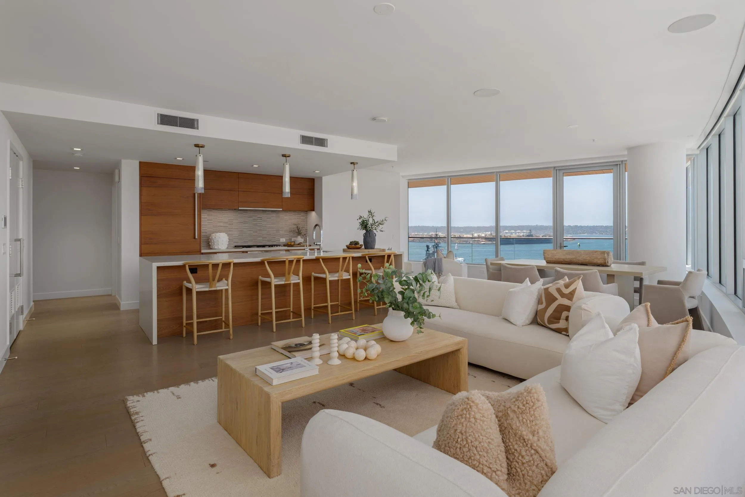 Photo #8: 260014036 Listing: Photo #8