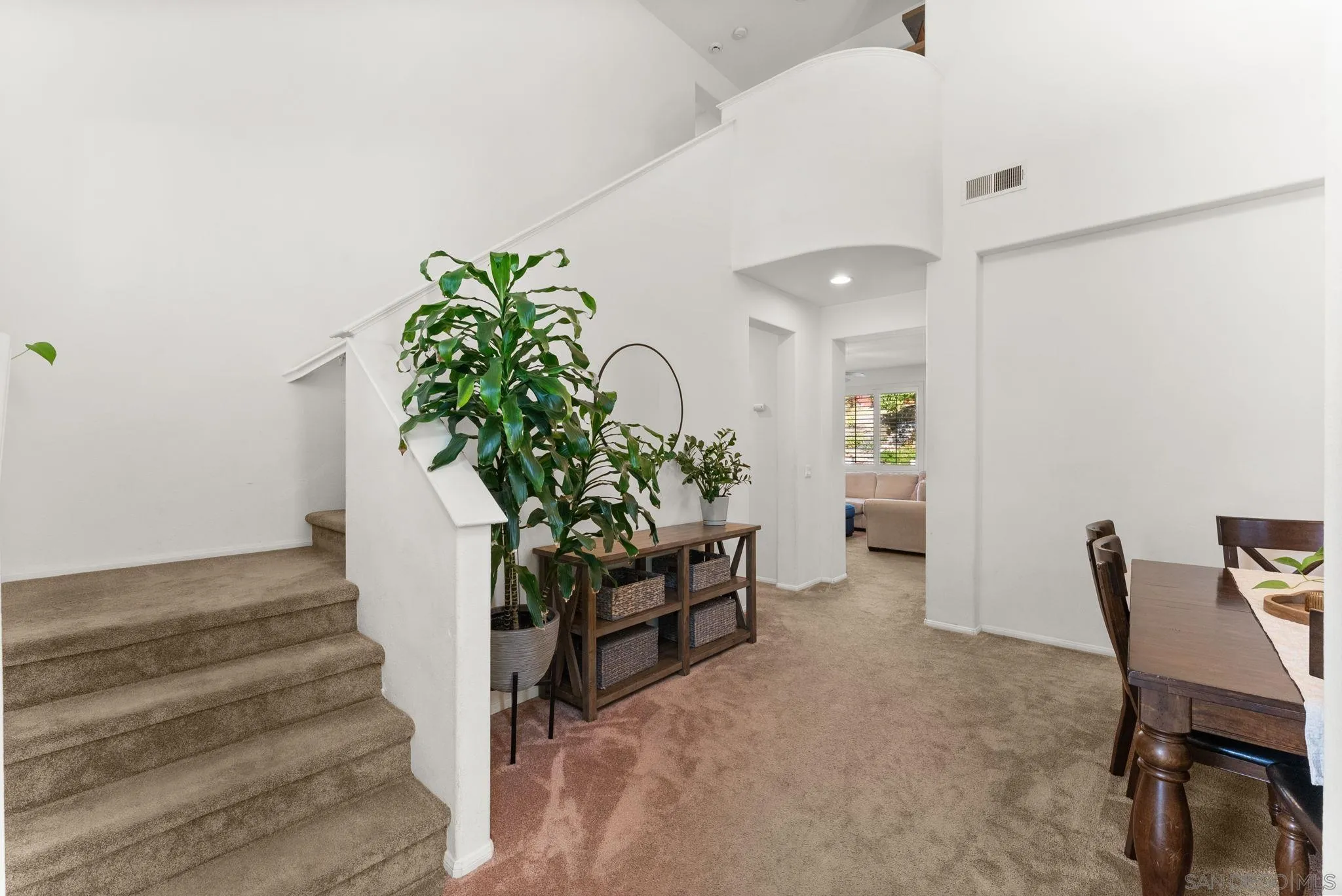 https://cdn.realtyfeed.com/cdn/127/260014038/193021ee18ade4b92bdb407d31a8e628.webp