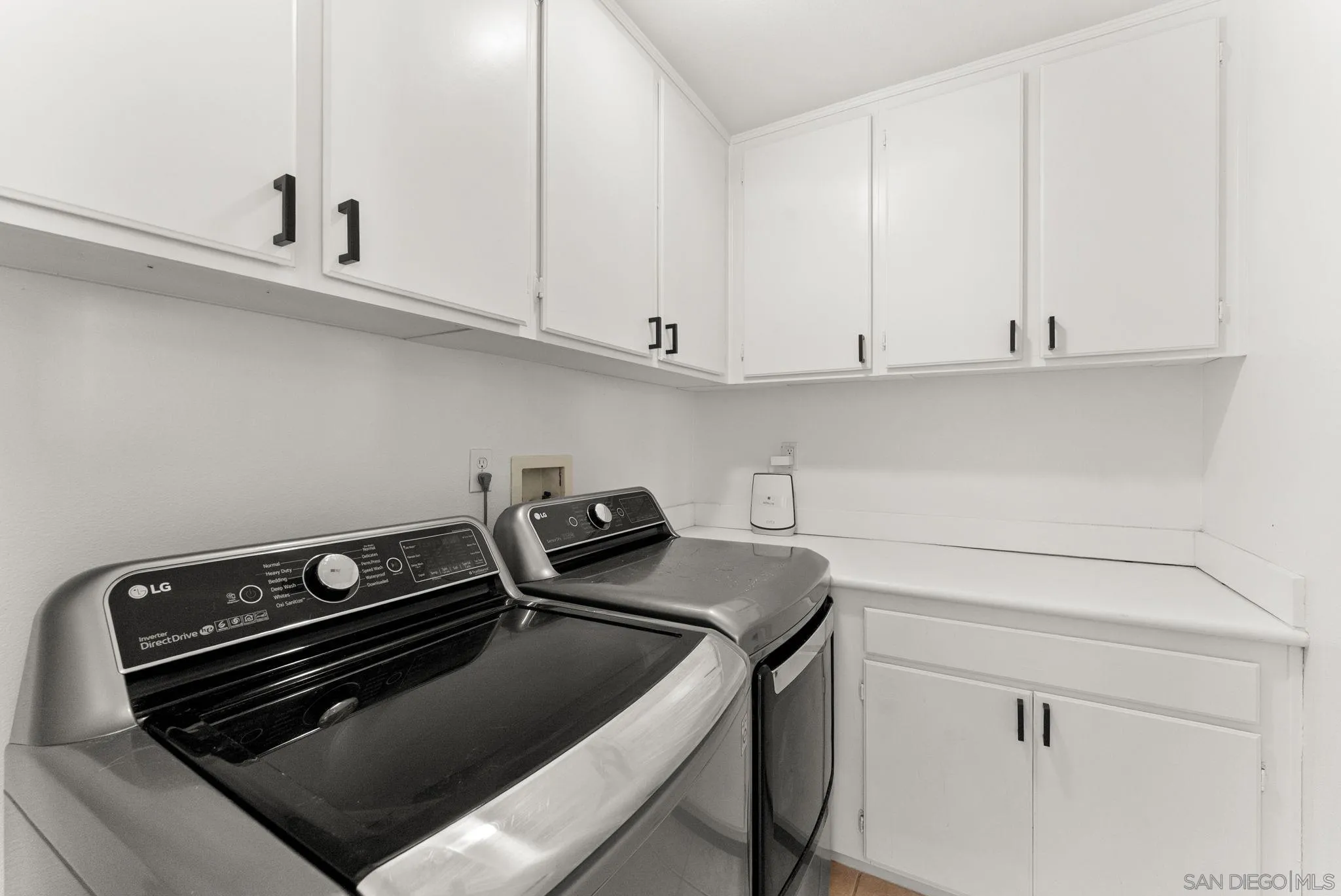 https://cdn.realtyfeed.com/cdn/127/260014038/bec296426e76587a54453661cb54286f.webp