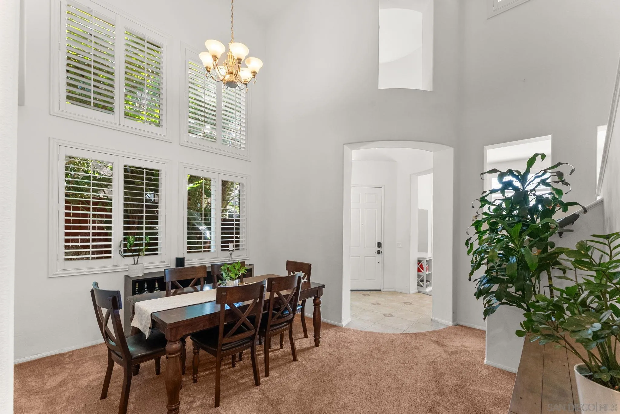 https://cdn.realtyfeed.com/cdn/127/260014038/f4f6b865bf7c9abf45cc47bc53c77733.webp