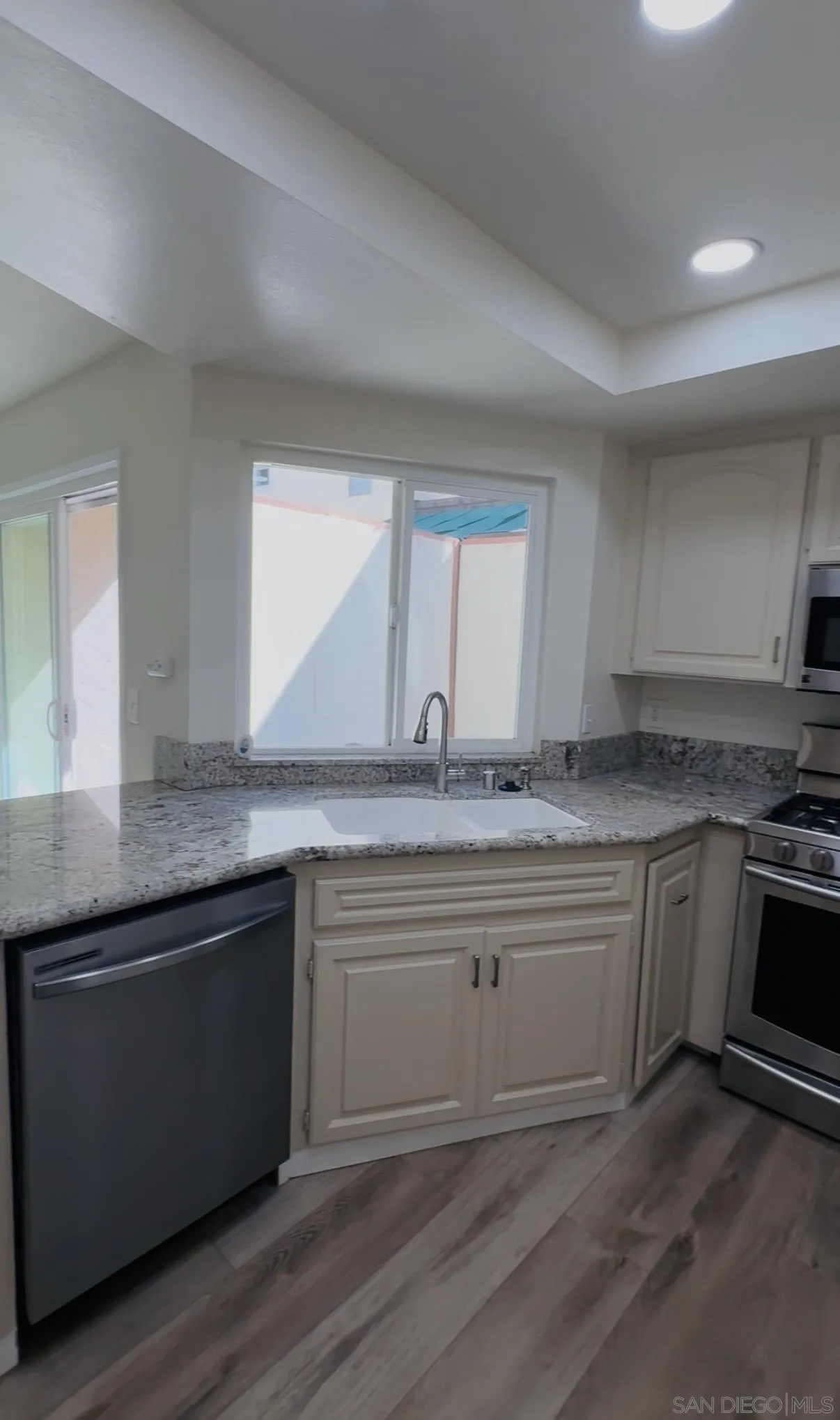 Photo #9: 260014039 Listing: Photo #9