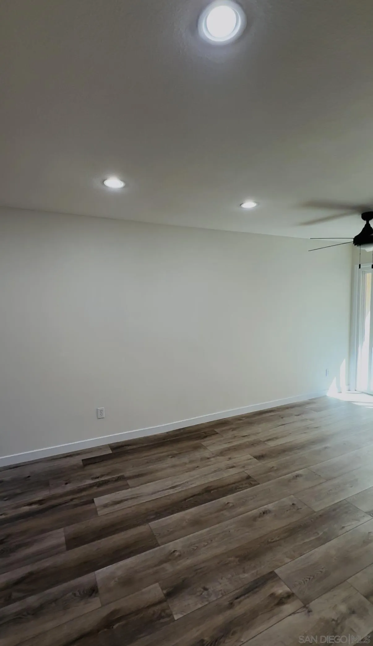 Photo #3: 260014039 Listing: Photo #3