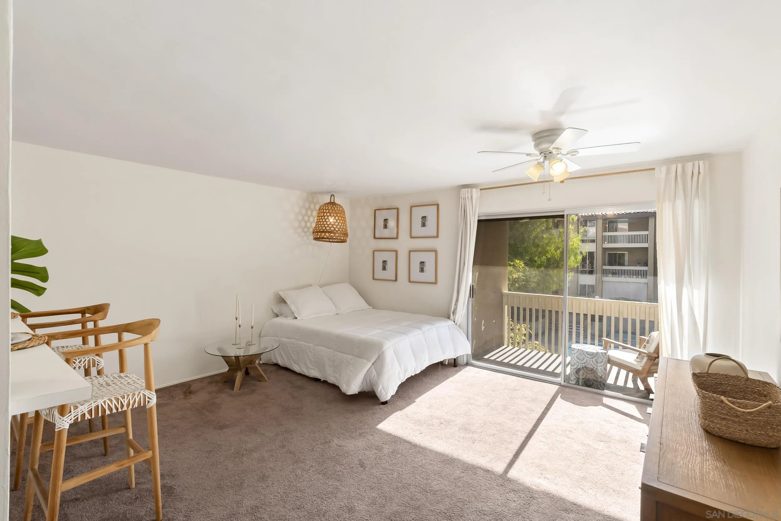 Photo #3: 260014040 Listing: Photo #3