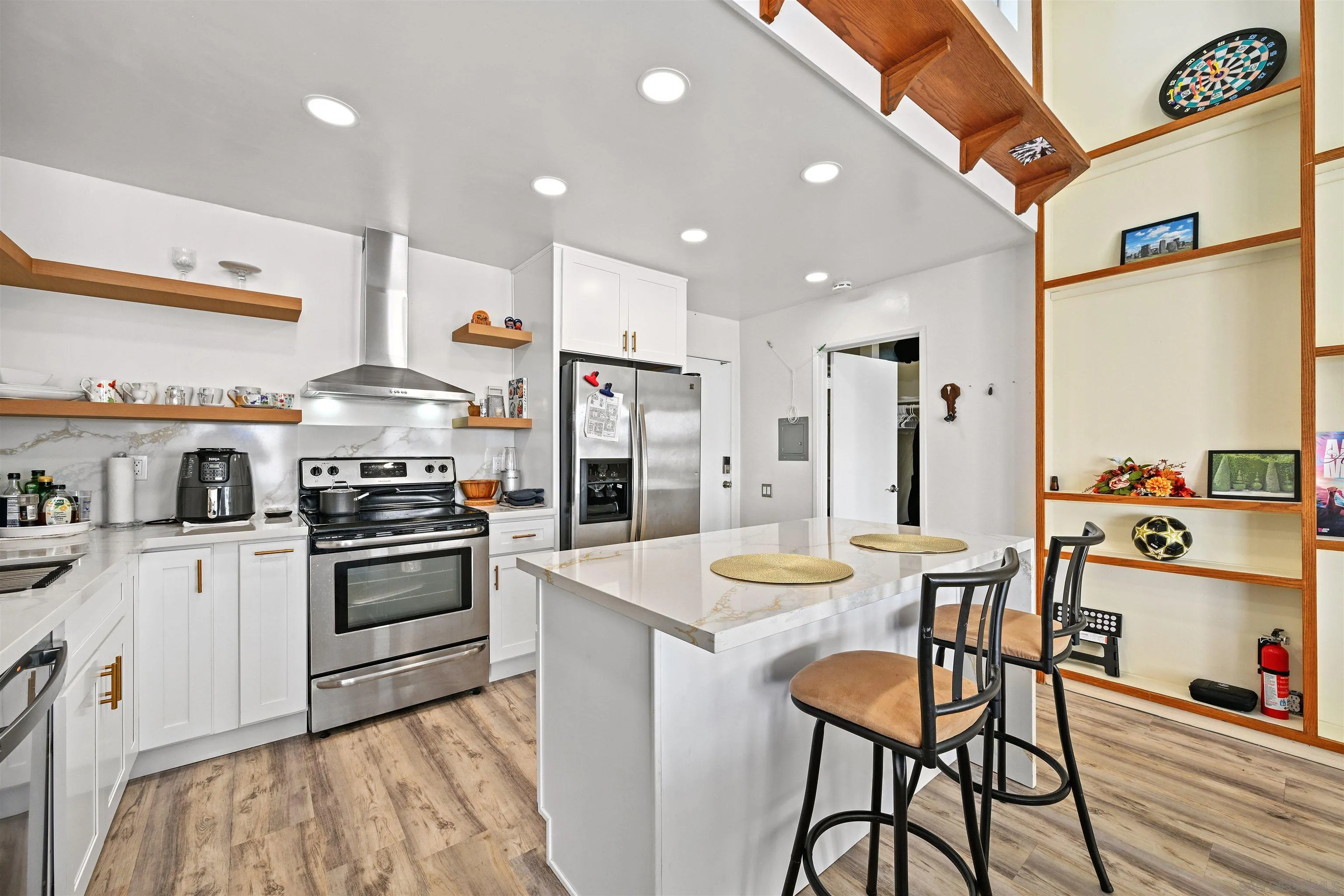 Photo #6: 260014041 Listing: Photo #6