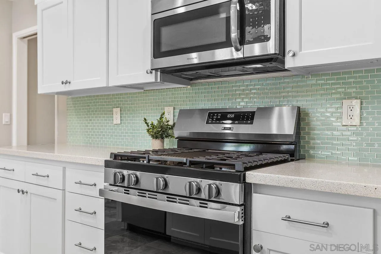 https://cdn.realtyfeed.com/cdn/127/260014042/5e7ae9eb0b5d89bbc13d461212dbc41f.webp