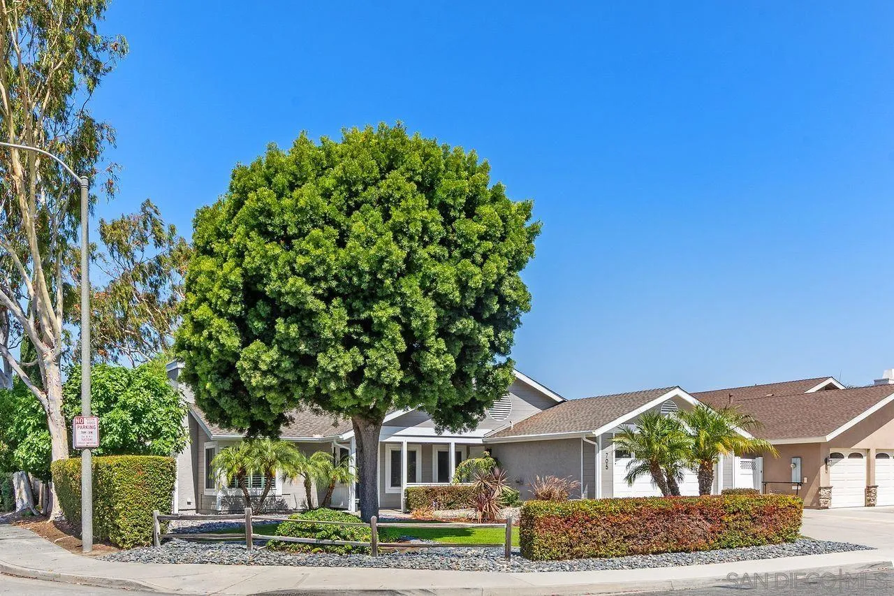 https://cdn.realtyfeed.com/cdn/127/260014042/8156d267850a489cb1bb63dc408d8893.webp