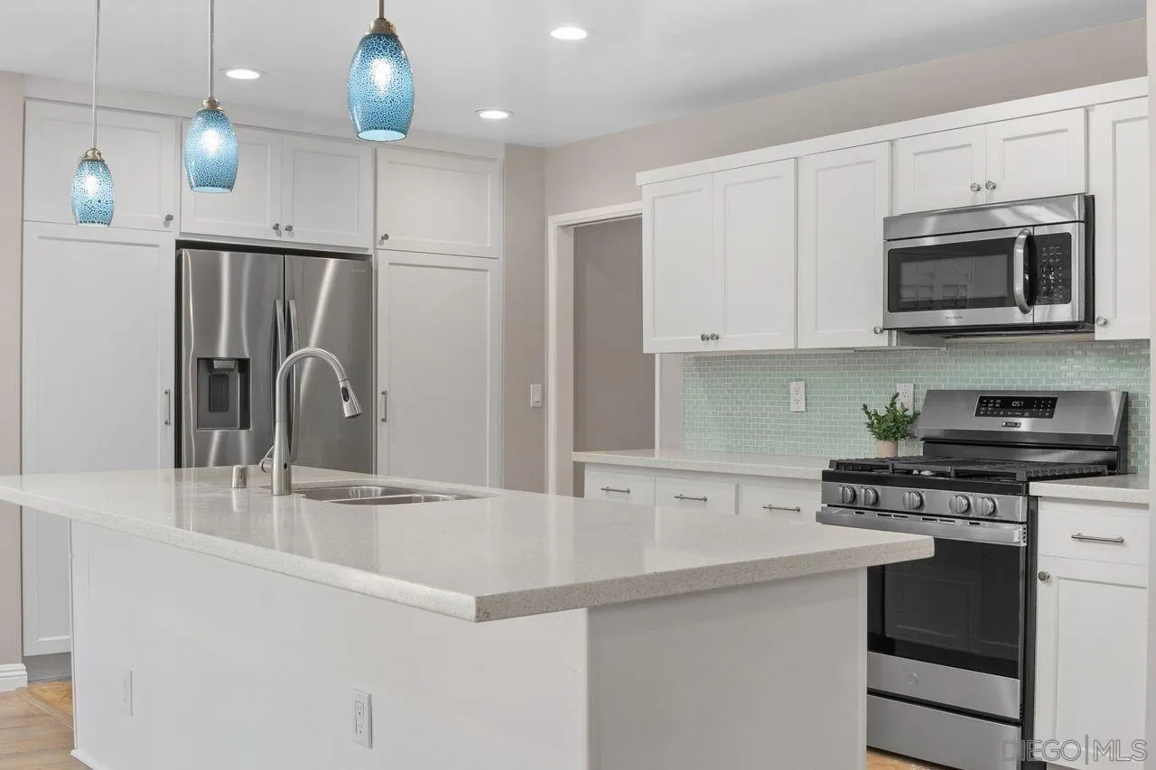 https://cdn.realtyfeed.com/cdn/127/260014042/87f2d506e9bdca68abbd5447f4ebe5af.webp