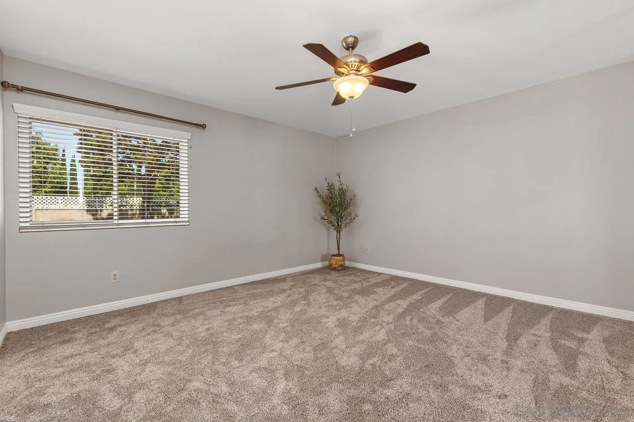 https://cdn.realtyfeed.com/cdn/127/260014042/bb5b34613192112fd9c6bcca4681552b.webp