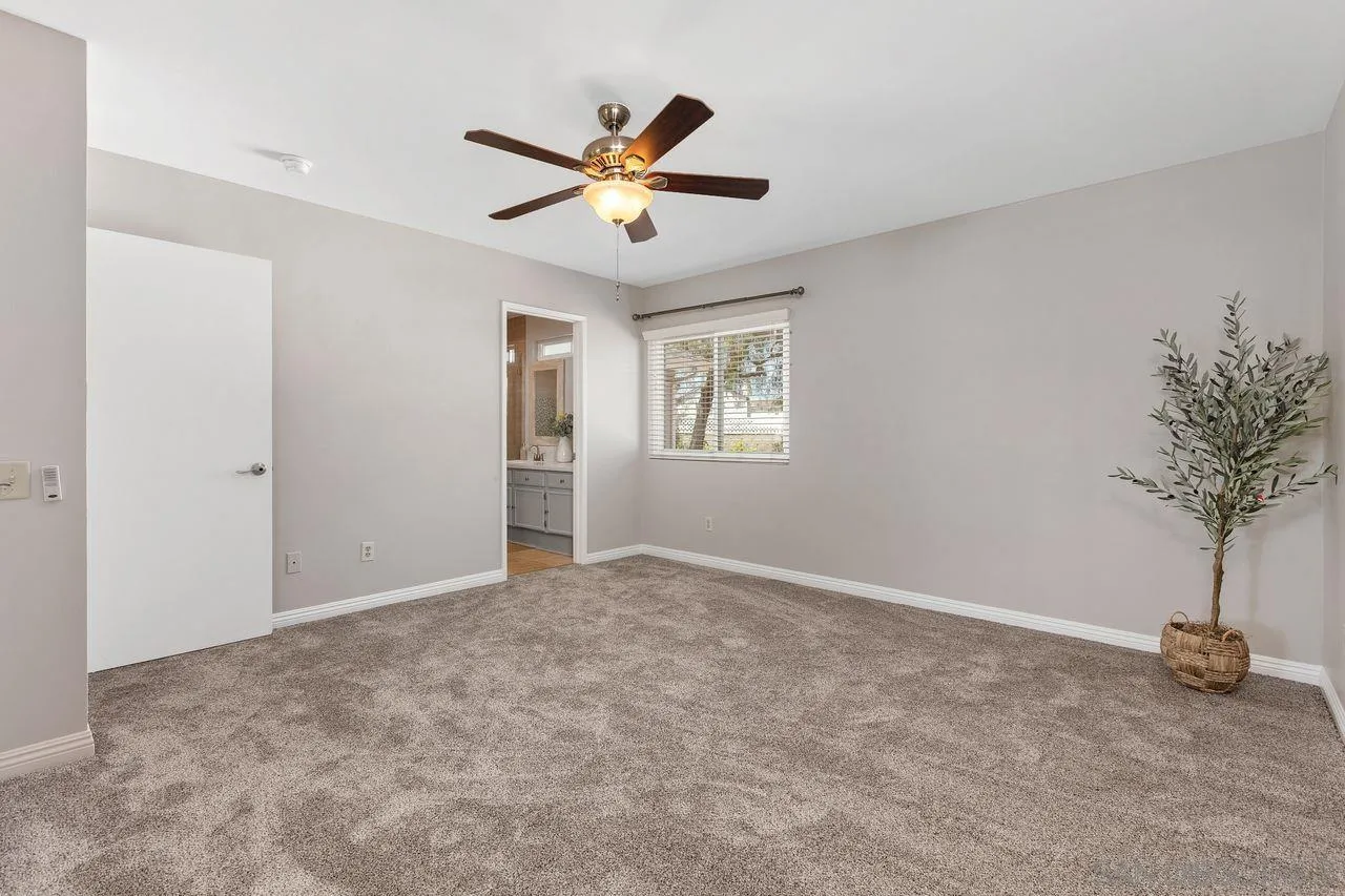https://cdn.realtyfeed.com/cdn/127/260014042/db11168fb425bb14e88f7ef26435d7f4.webp