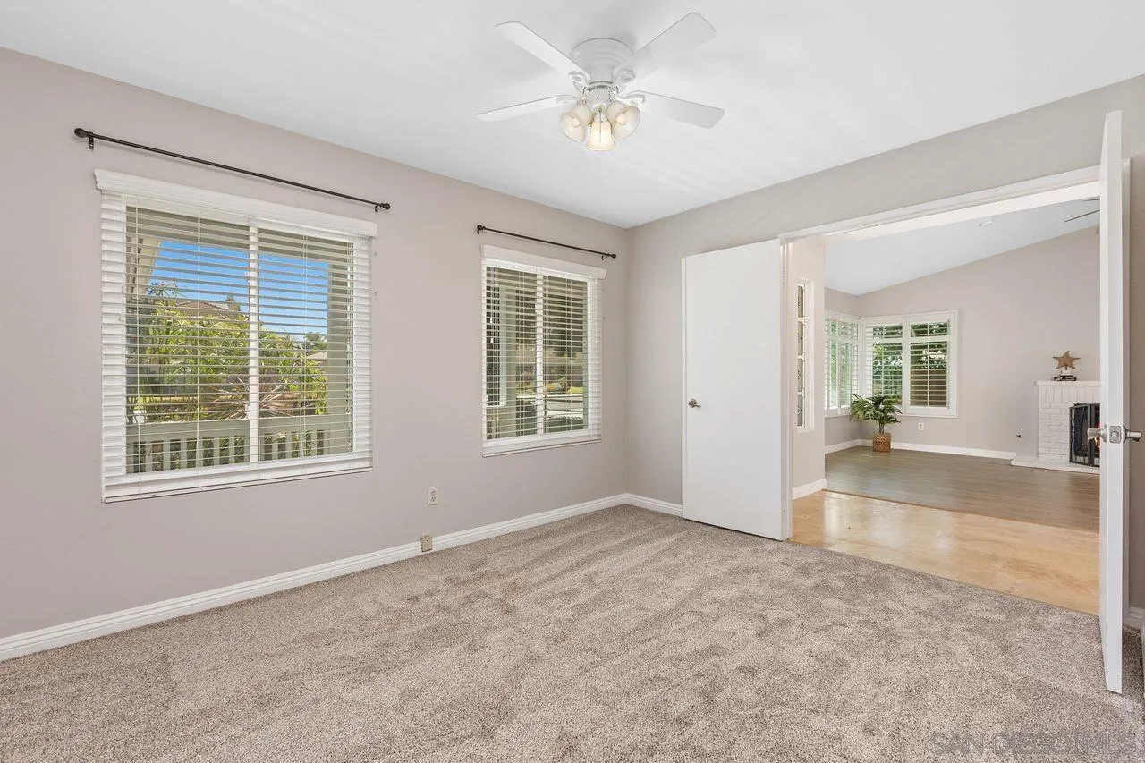 https://cdn.realtyfeed.com/cdn/127/260014042/e24215a84049ffe79248318c9d5894ff.webp