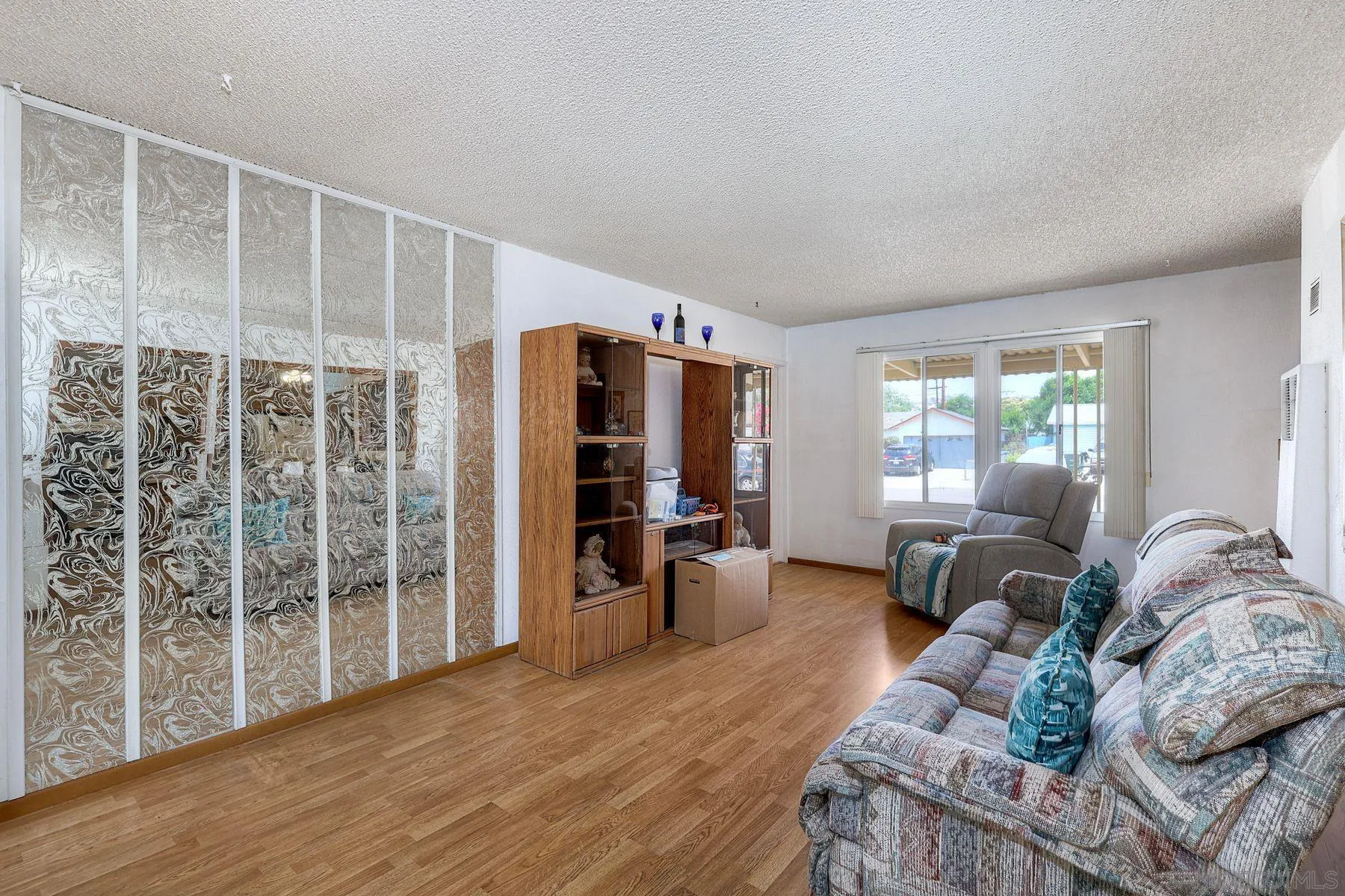 https://cdn.realtyfeed.com/cdn/127/260014043/8d60bc5a2d032eba6efb98422ff96298.webp