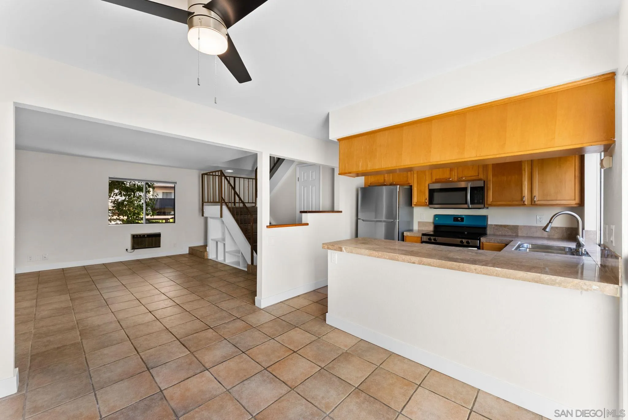 Photo #1: 260014046 Listing: Photo #1