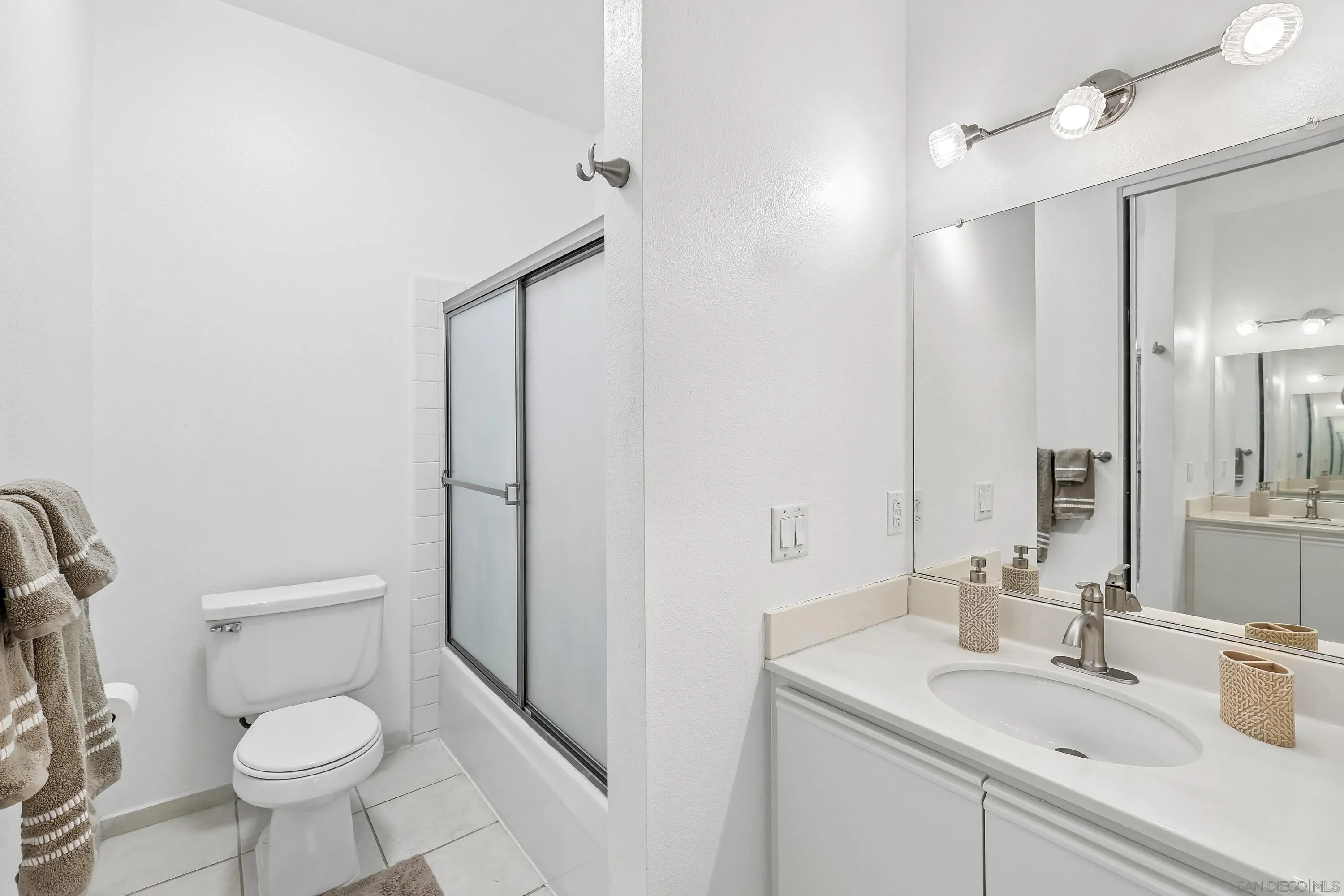Photo #24: 260014047 Listing: Photo #24