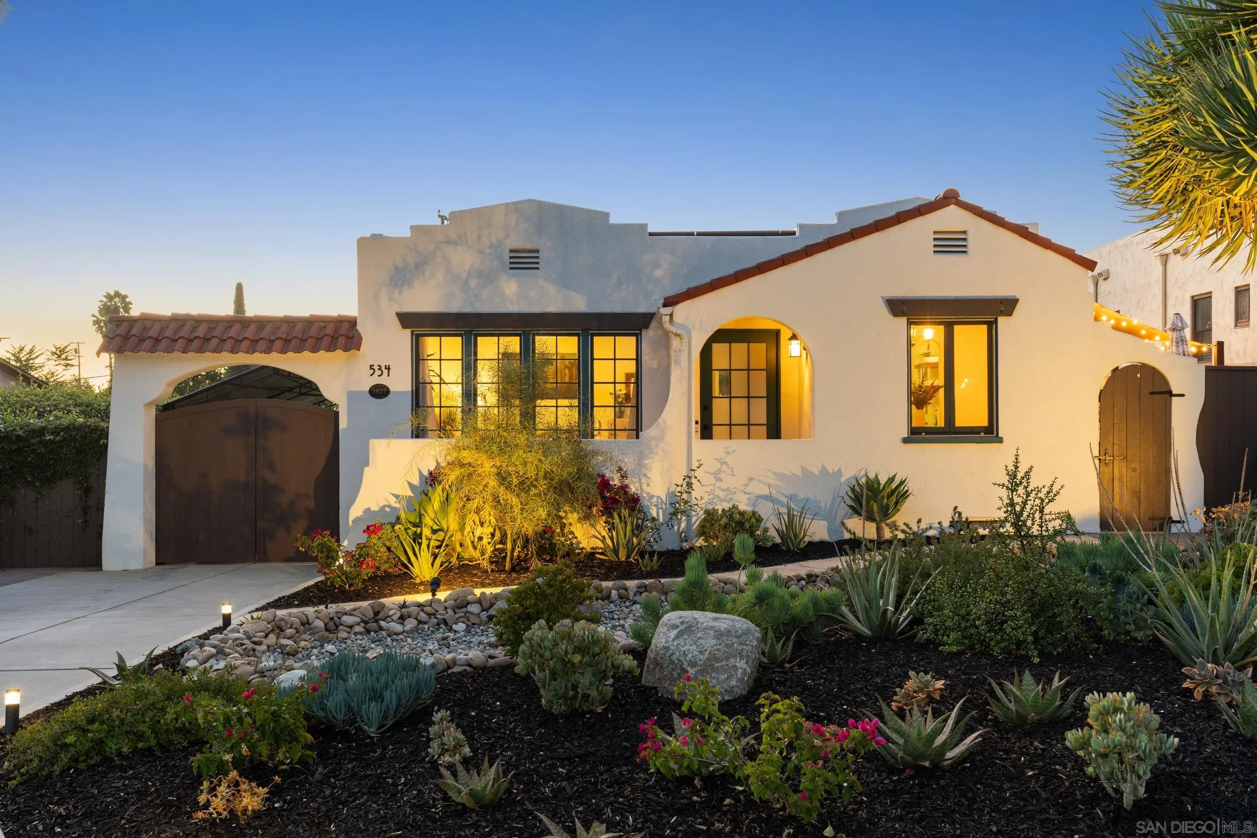 Escondido, CA 92025