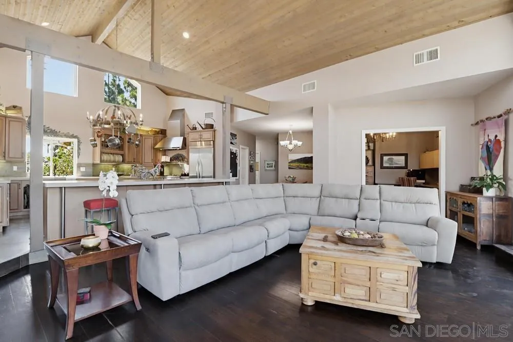 https://cdn.realtyfeed.com/cdn/127/260014049/30448b3a051cbe828be217f2a2495840.webp