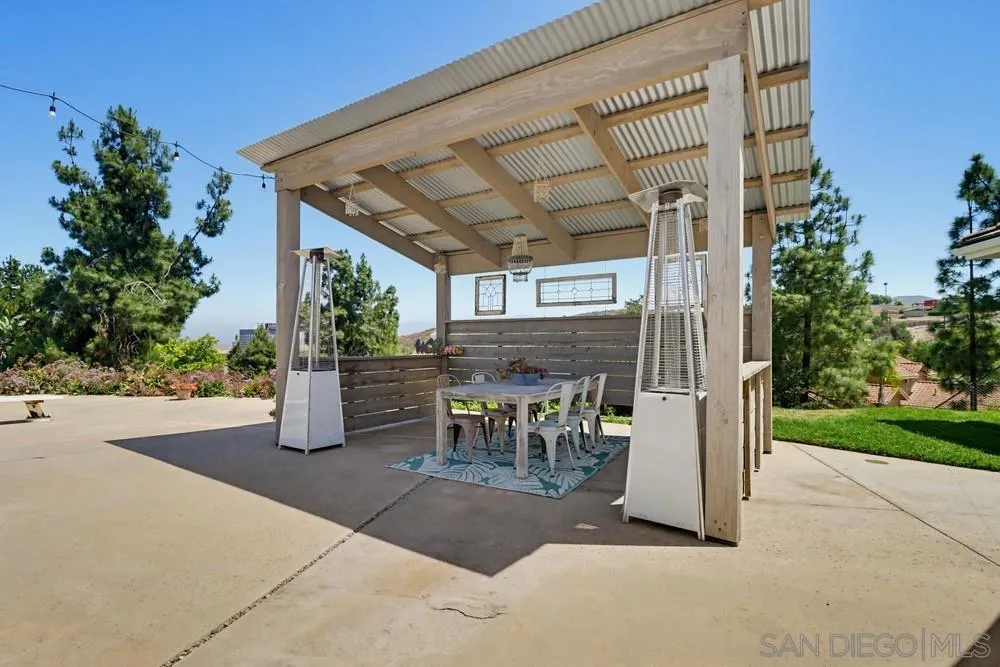 https://cdn.realtyfeed.com/cdn/127/260014049/4d488d15d272ca6cbf58c208a6d1123b.webp