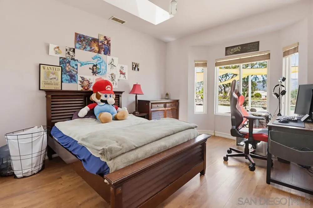 https://cdn.realtyfeed.com/cdn/127/260014049/cc48bab49297034fe739177f30cddc07.webp