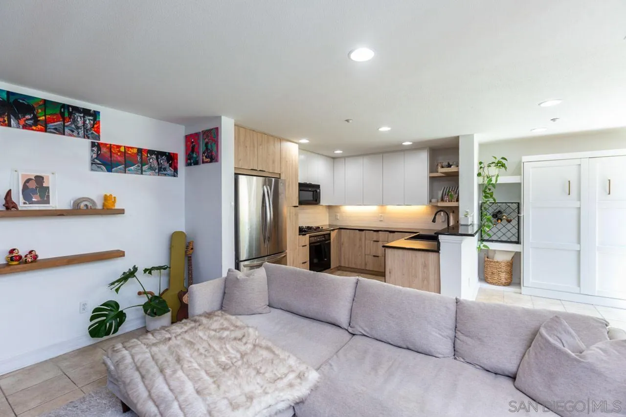 https://cdn.realtyfeed.com/cdn/127/260014050/7934e80c5c7273451c794ff9ac2ddde2.webp