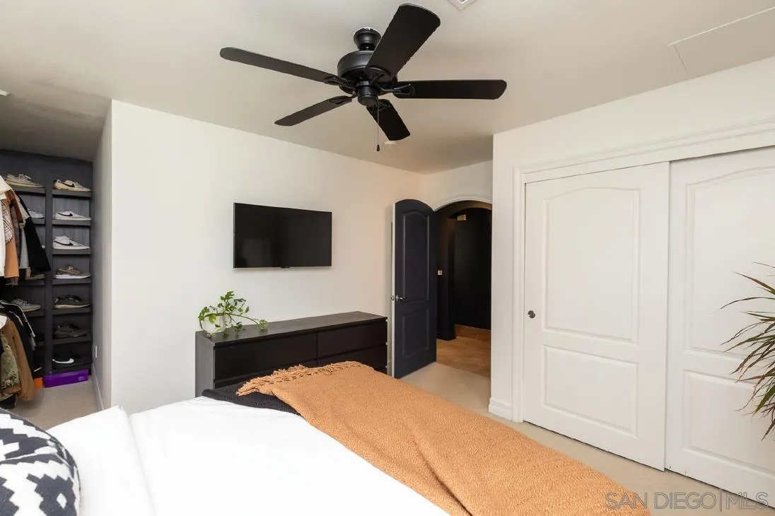 https://cdn.realtyfeed.com/cdn/127/260014050/c21844967a0b637642a770c3d1bb69c5.webp